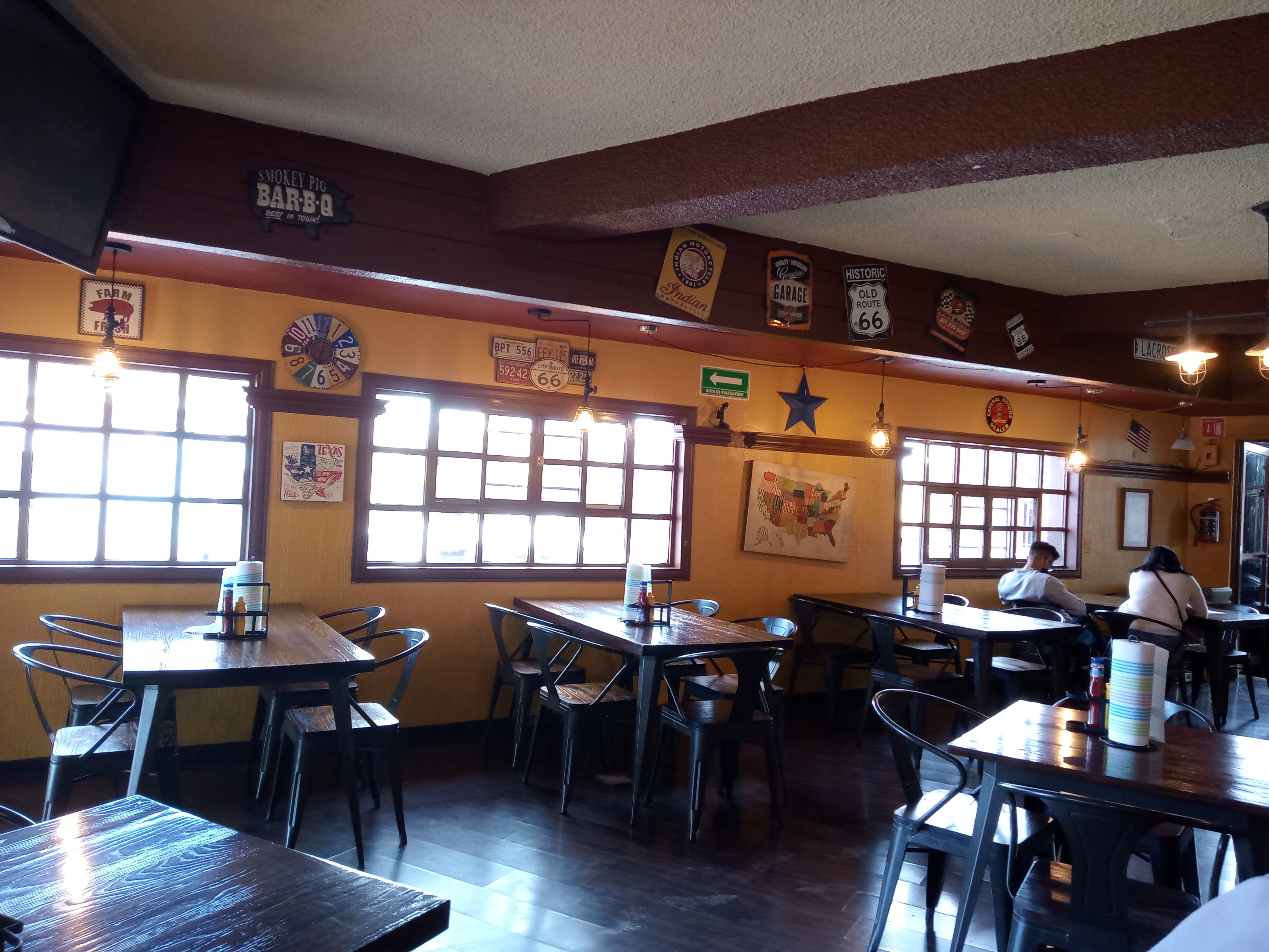 CAPITAL RIBS image 5