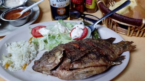 Mariscos "El Paraíso de... El Pescador" image 4
