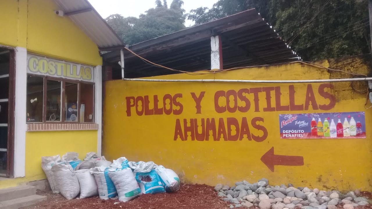 Pollos Y Costillas Ahumadas "La Sierra" image 2