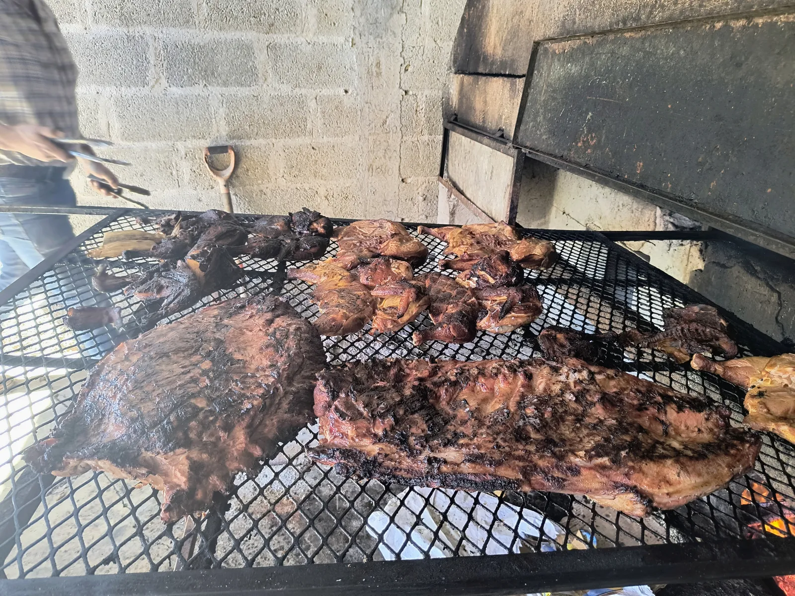 Pollos Y Costillas Ahumadas "La Sierra" image 4