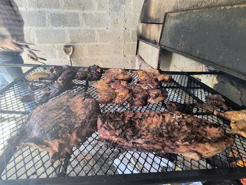 Pollos Y Costillas Ahumadas "La Sierra" image 4