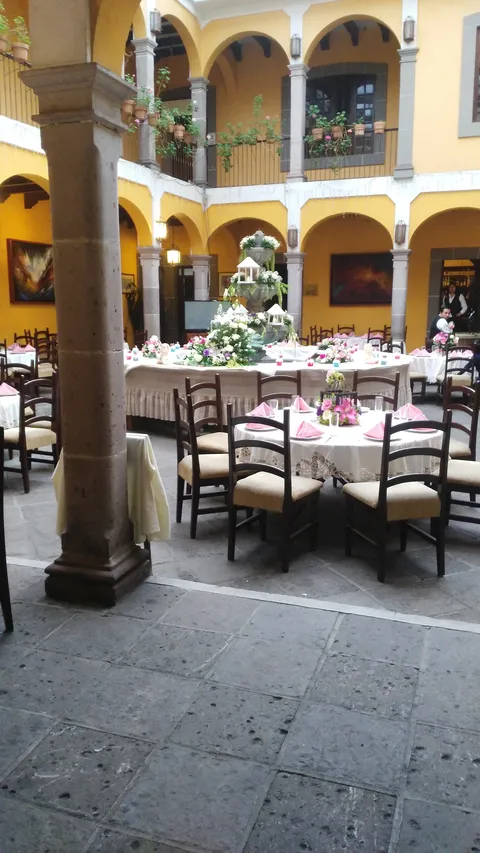 RESTAURANTE LOS SEÑORIOS image 1