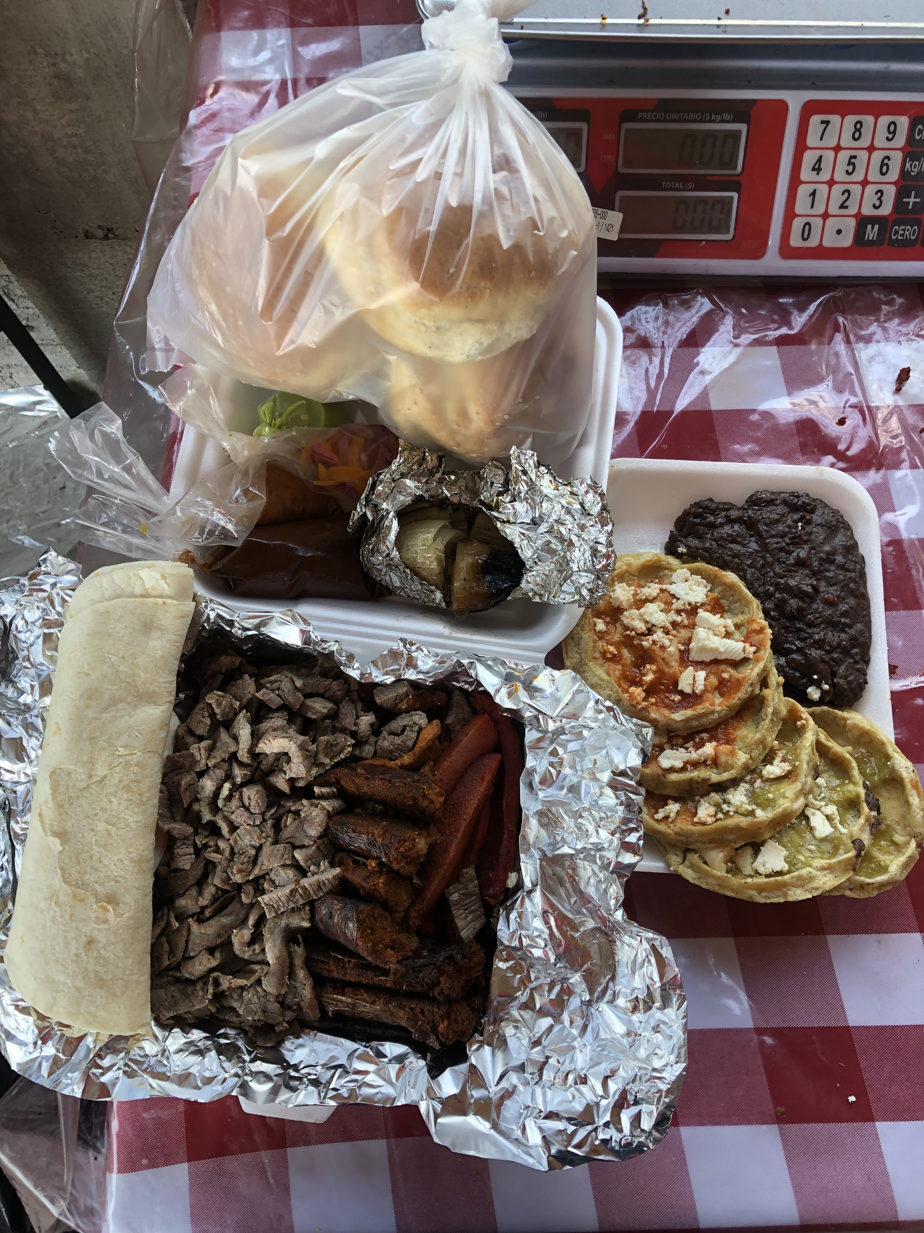 "Fuentes Grill" Restaurant Bar image 3