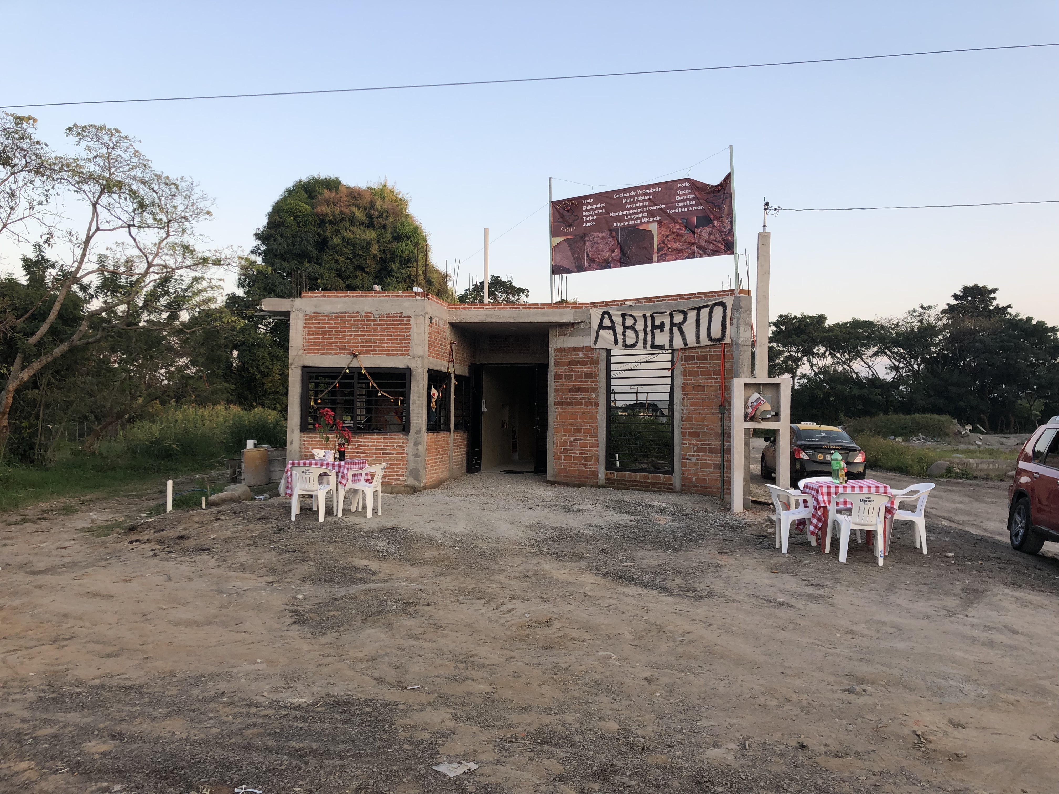 "Fuentes Grill" Restaurant Bar image 4