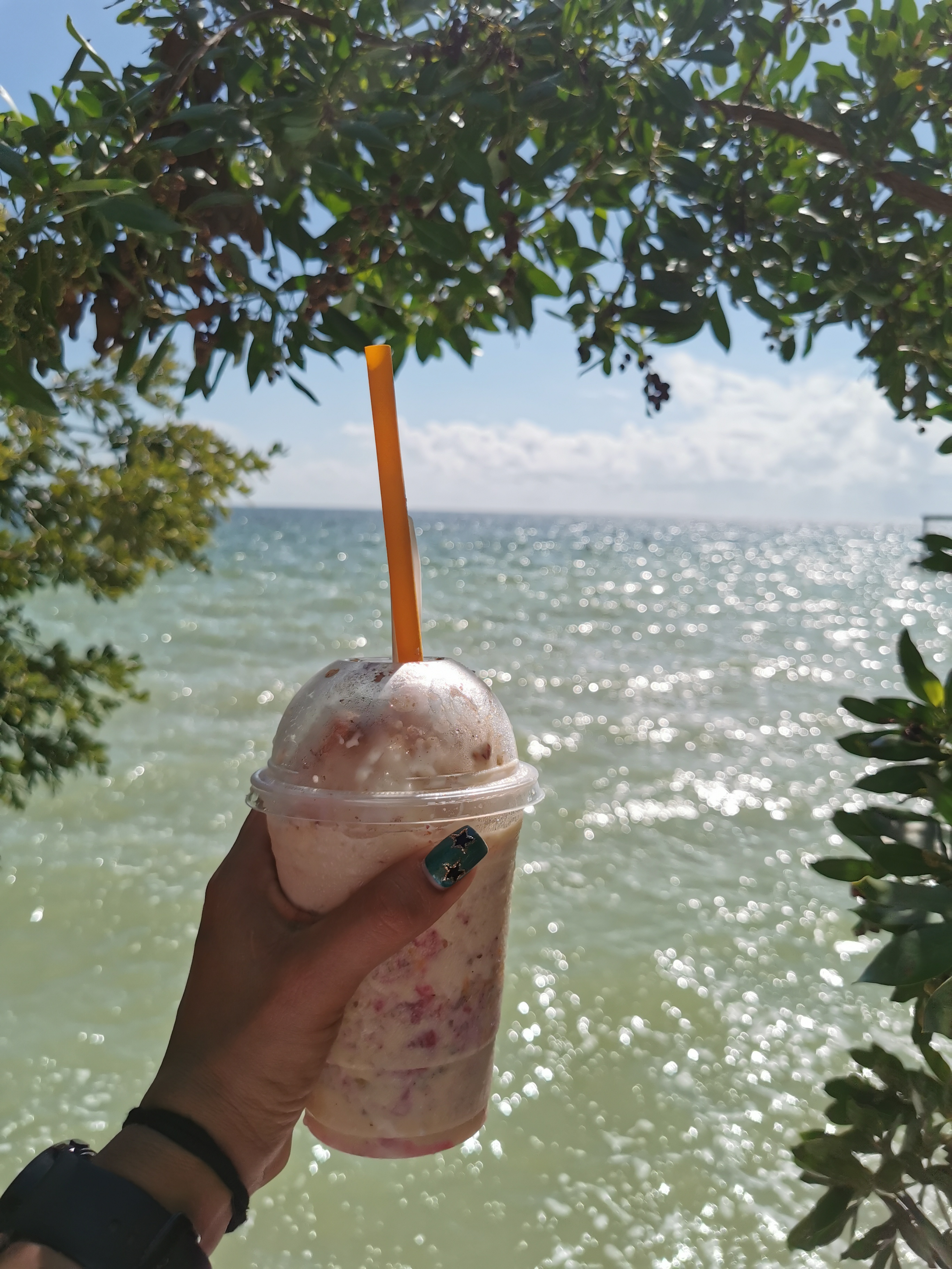 "LA FAVORITA" HAMBURGUESAS Y ANTOJITOS YUCATECOS image 2