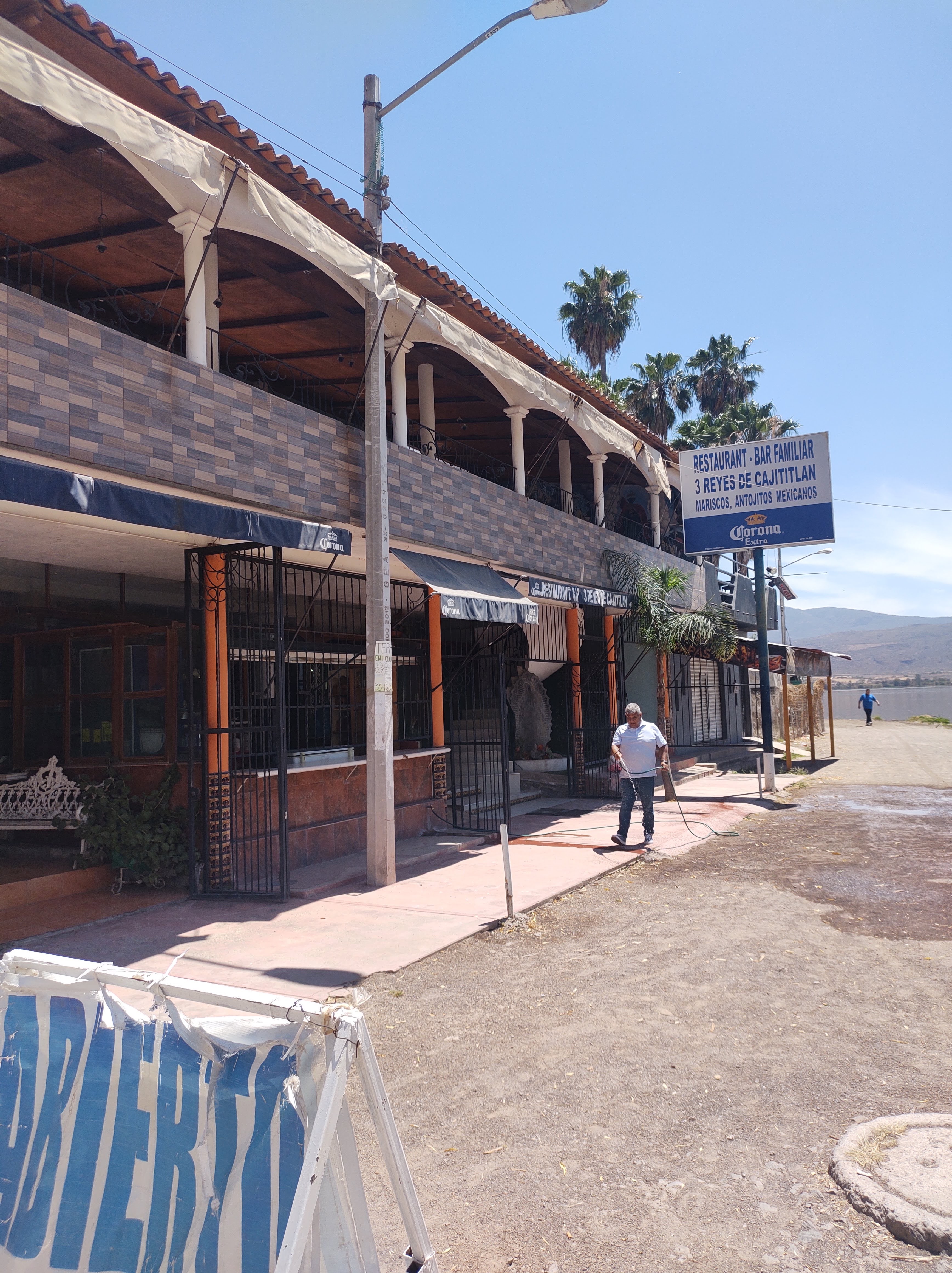 Restaurant 3 Reyes de Cajititlán image 9