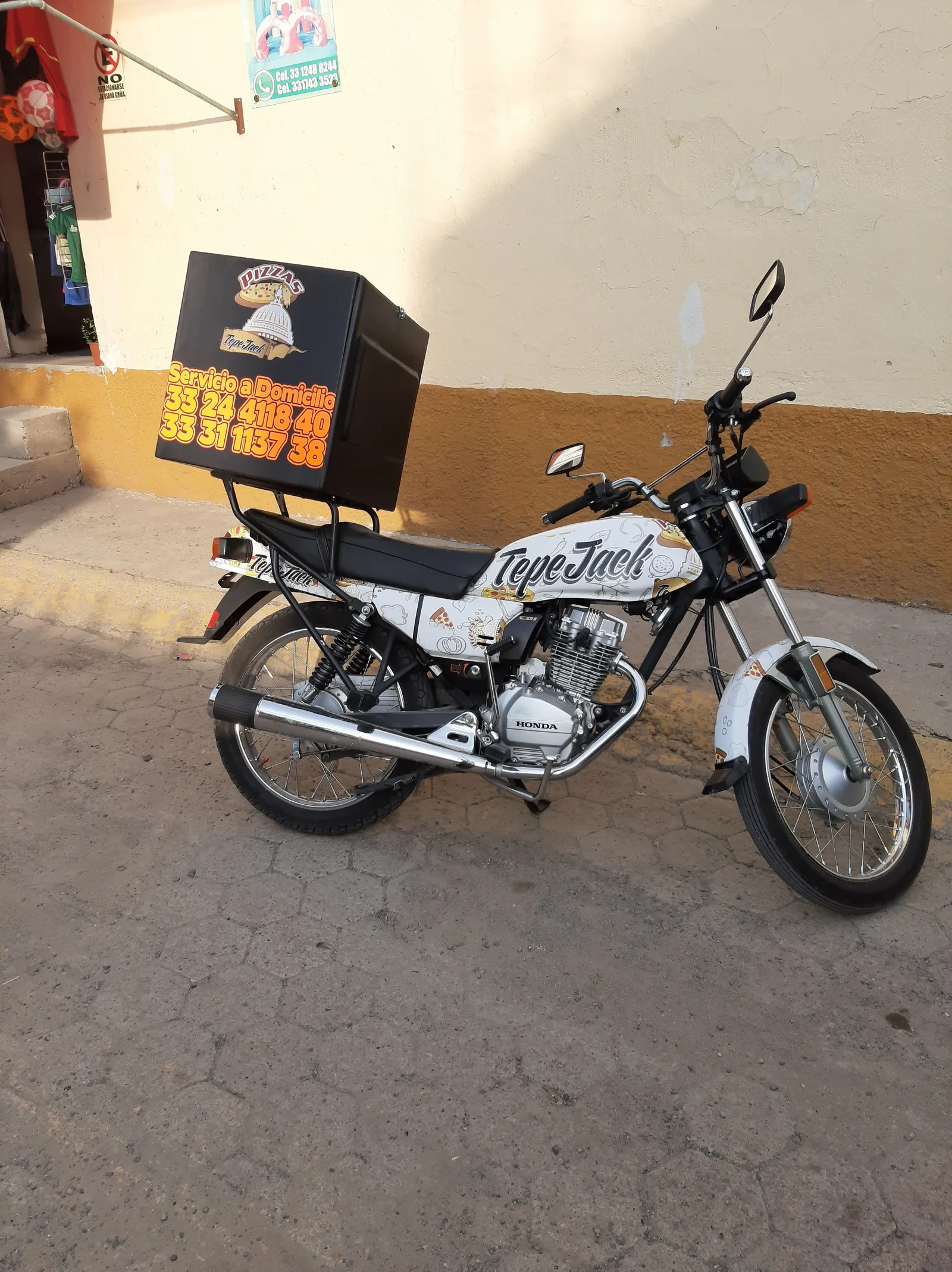 Pizzas TepeJack Cajititlán image 9