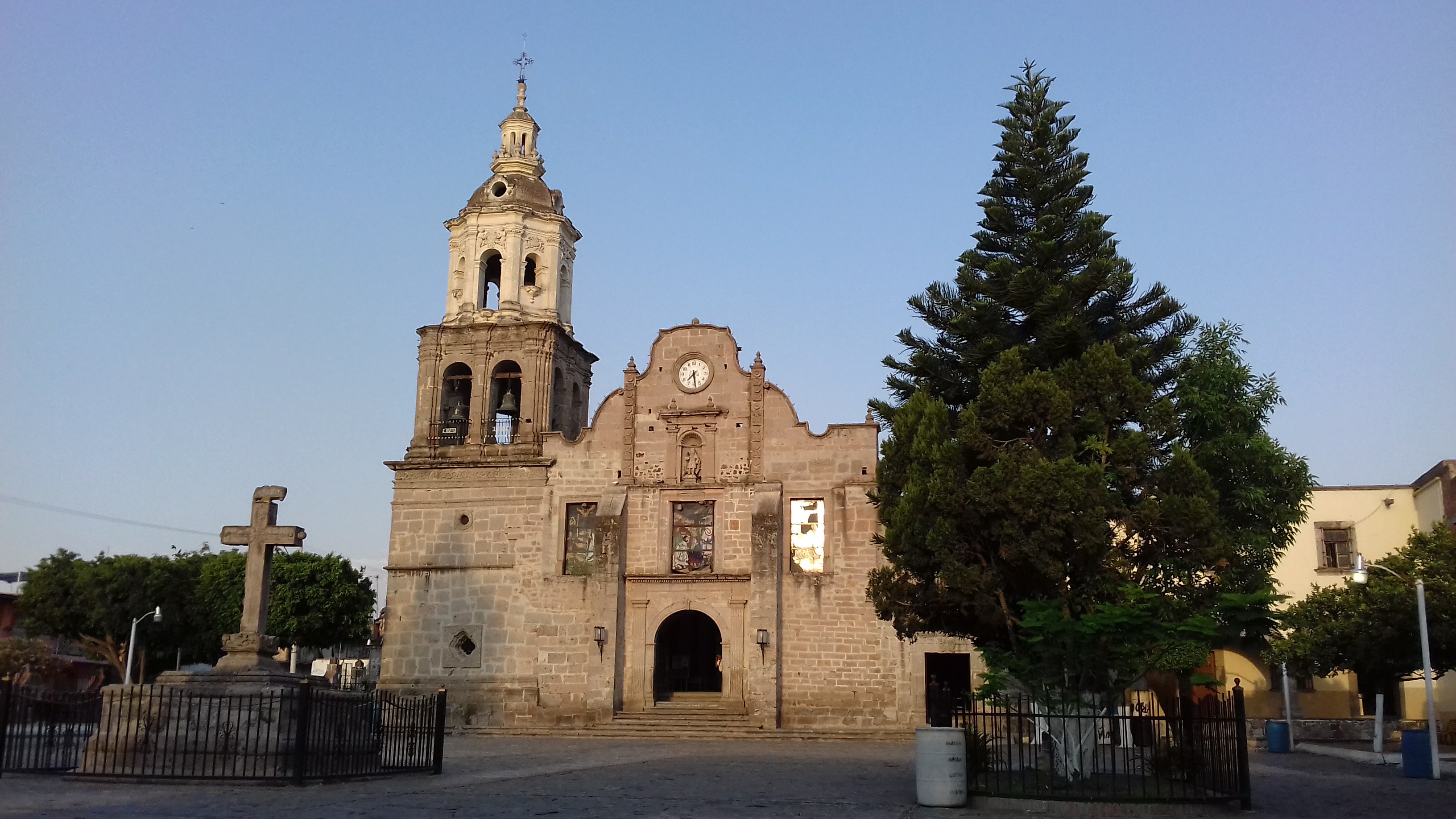 Pollos Rostizados "ALEX"de Cajititlán image 2