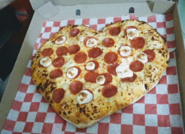 pizza image 2