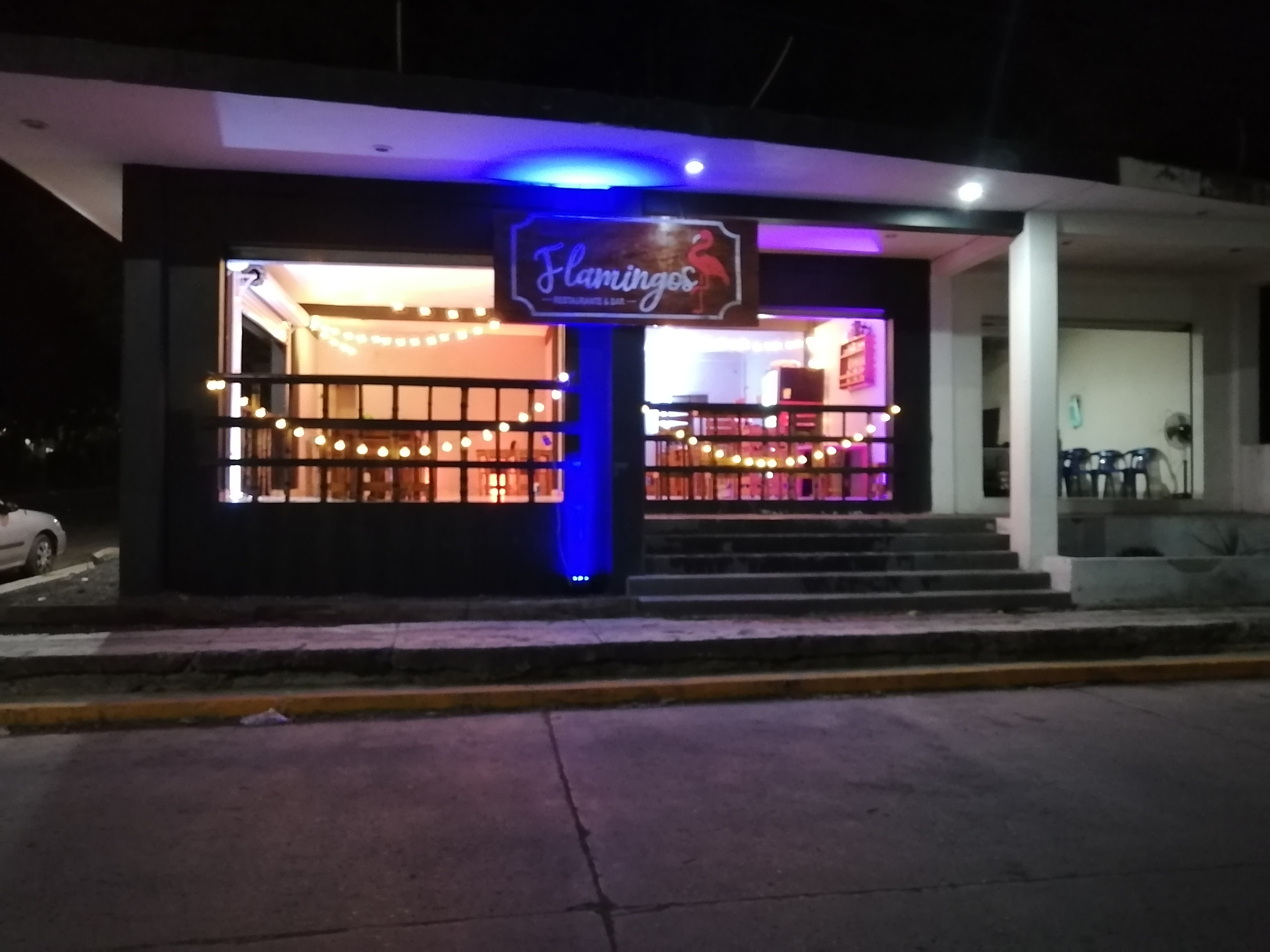 Restaurante & Bar "FLAMINGOS" image 1