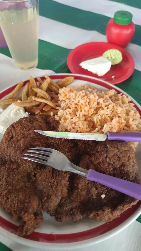 Comedor doña neri image 4
