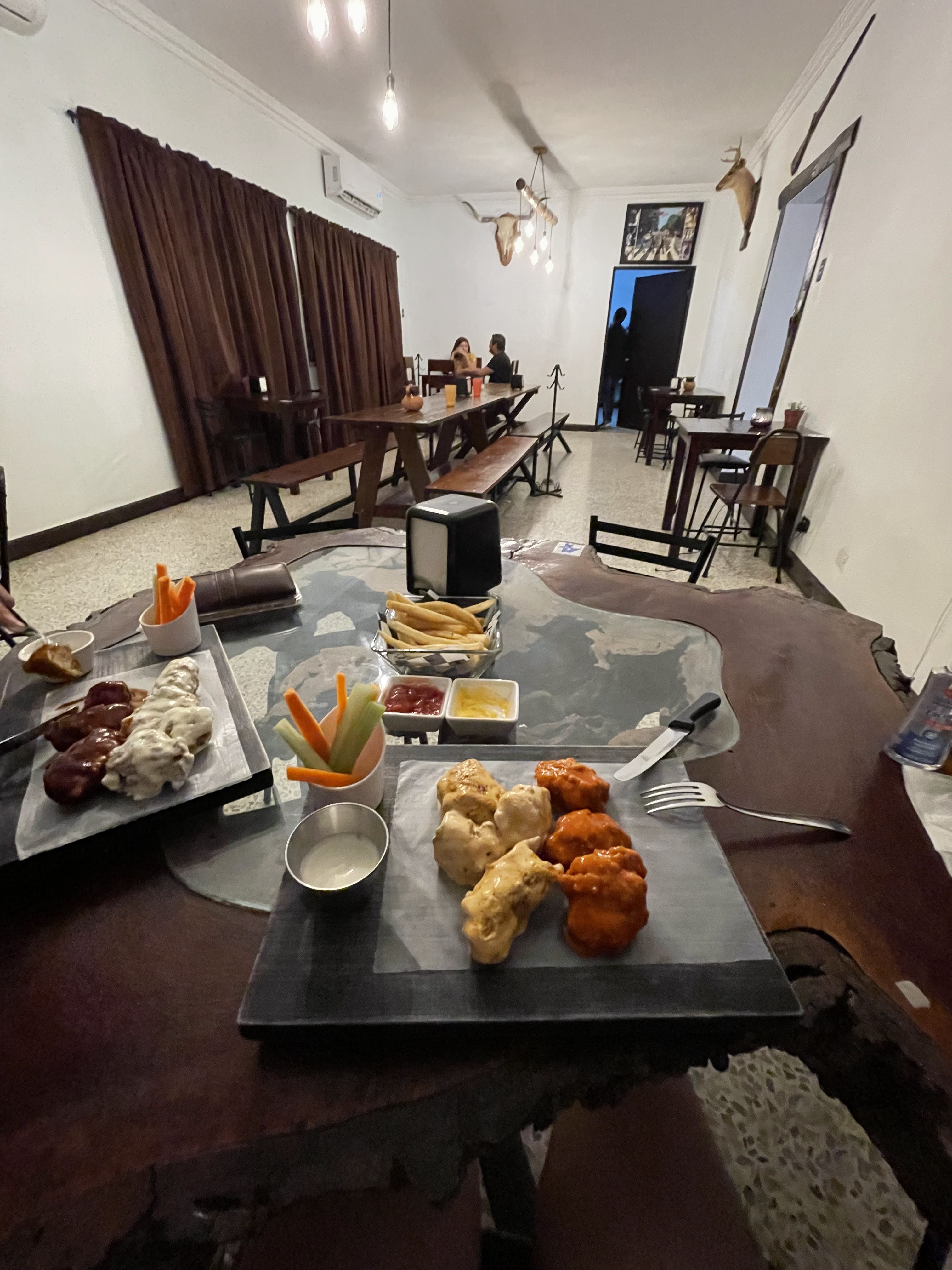 Alitas & Boneless Express image 4