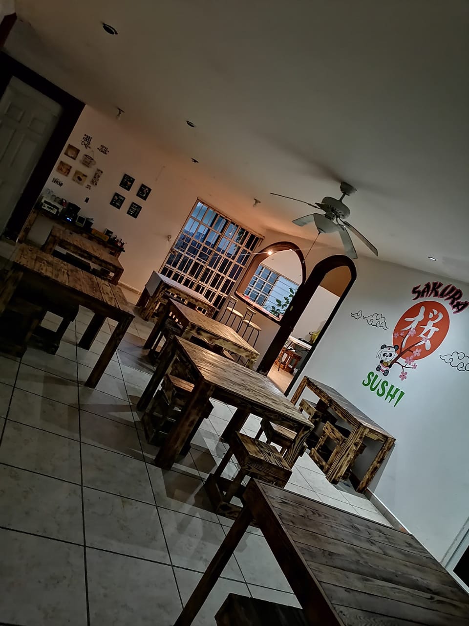 Sakura sushi naranjos image 1