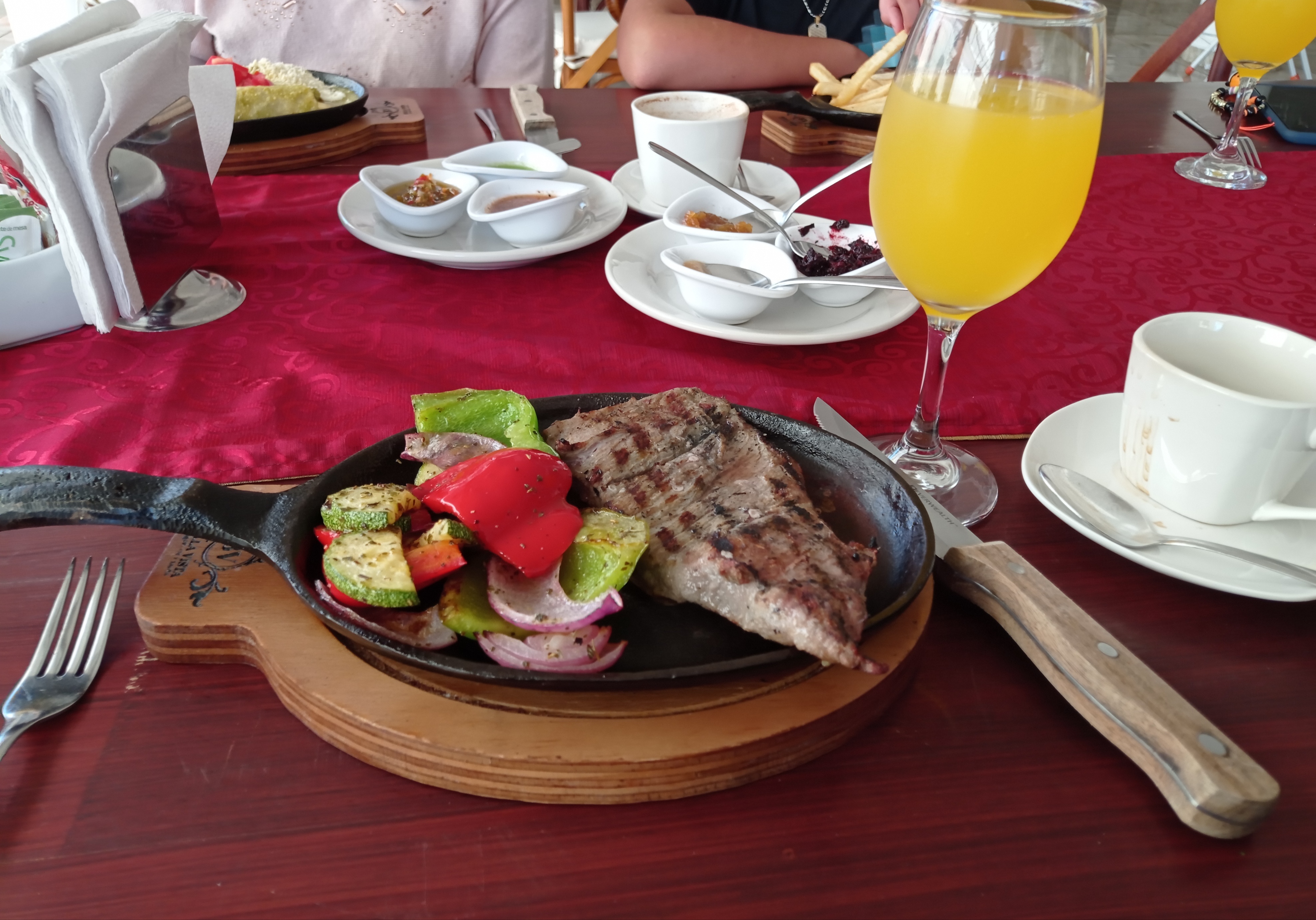 Bella Vista Restaurante y Salón image 8