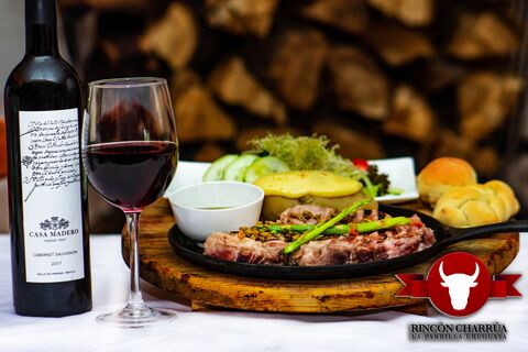 Parrilla Uruguaya Rincon Charrua image 2