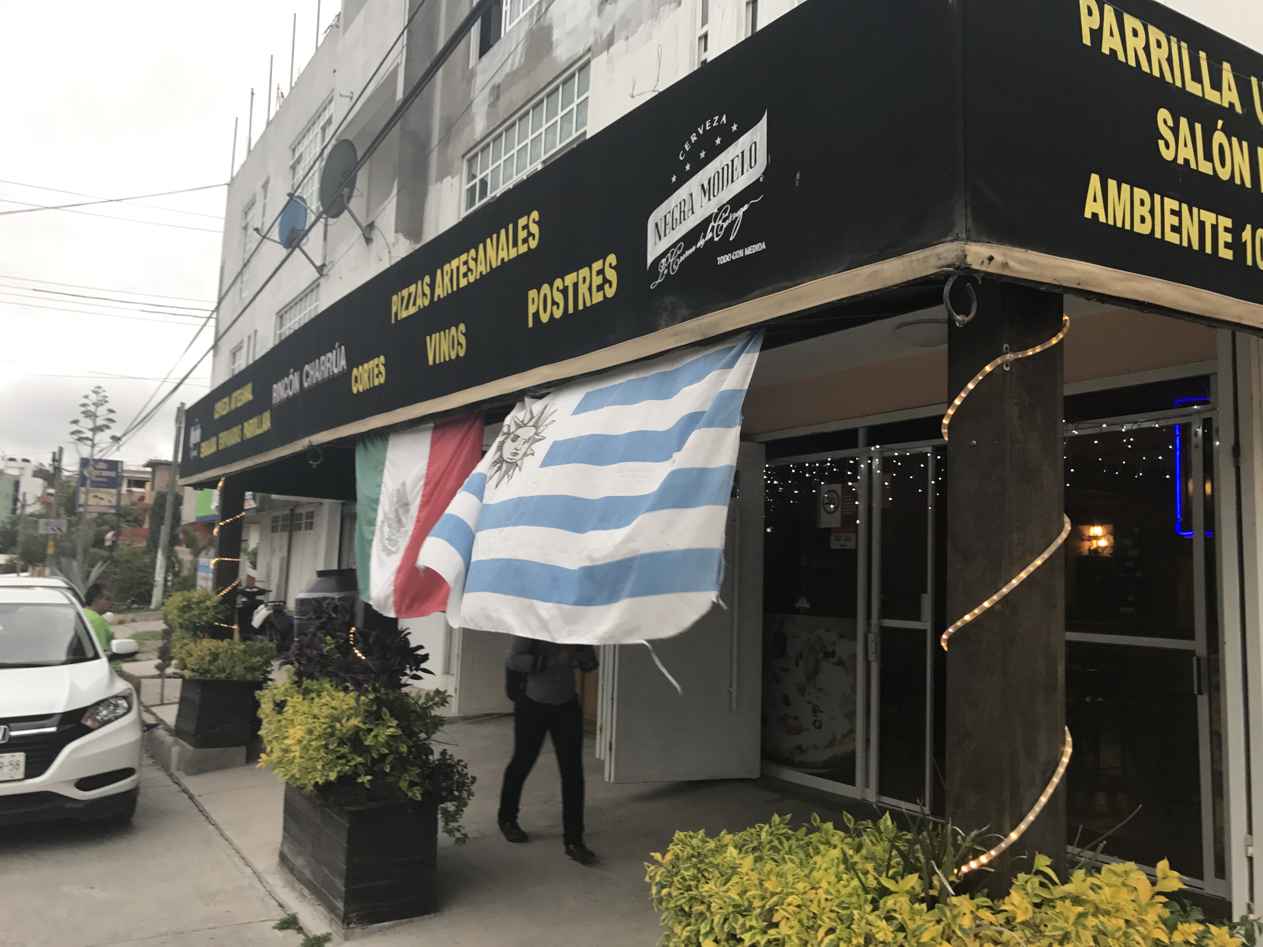 Parrilla Uruguaya Rincon Charrua image 9