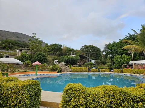Villa de las flores swimming pool image 2