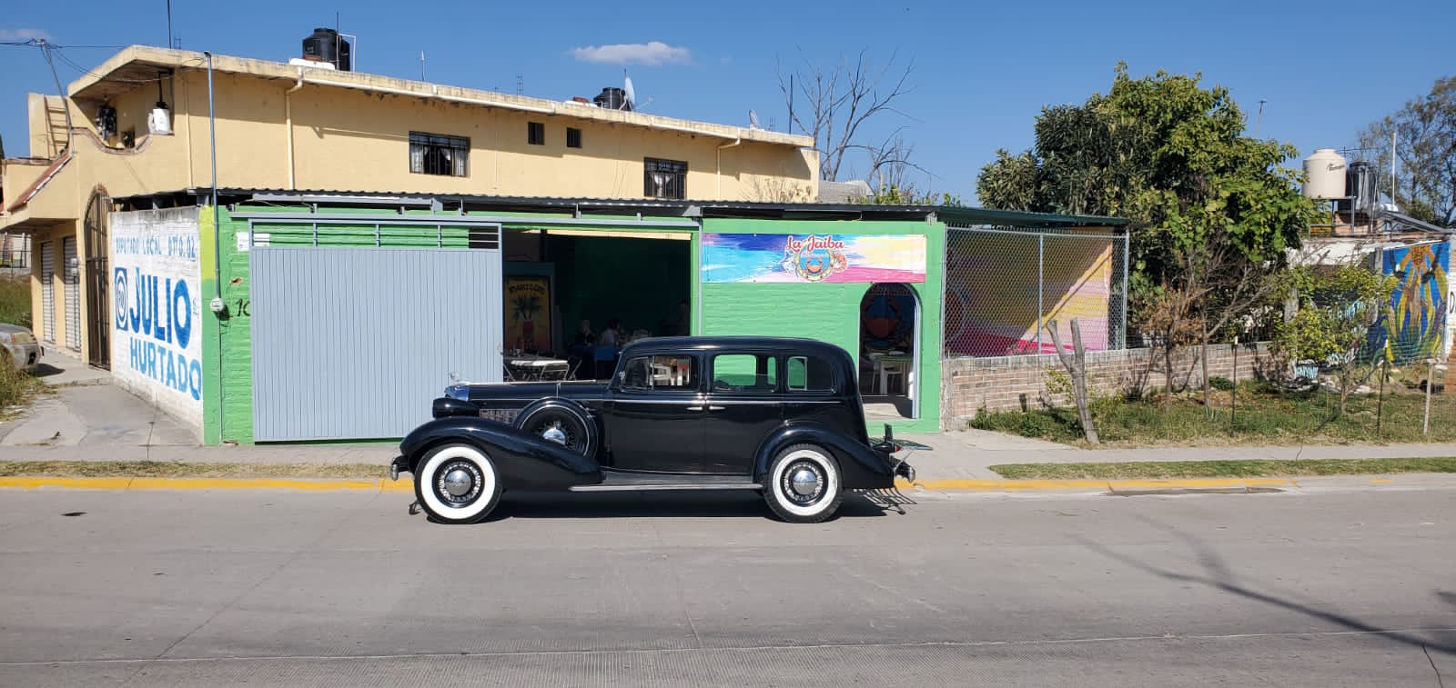 Jaiba mariscos bar image 9