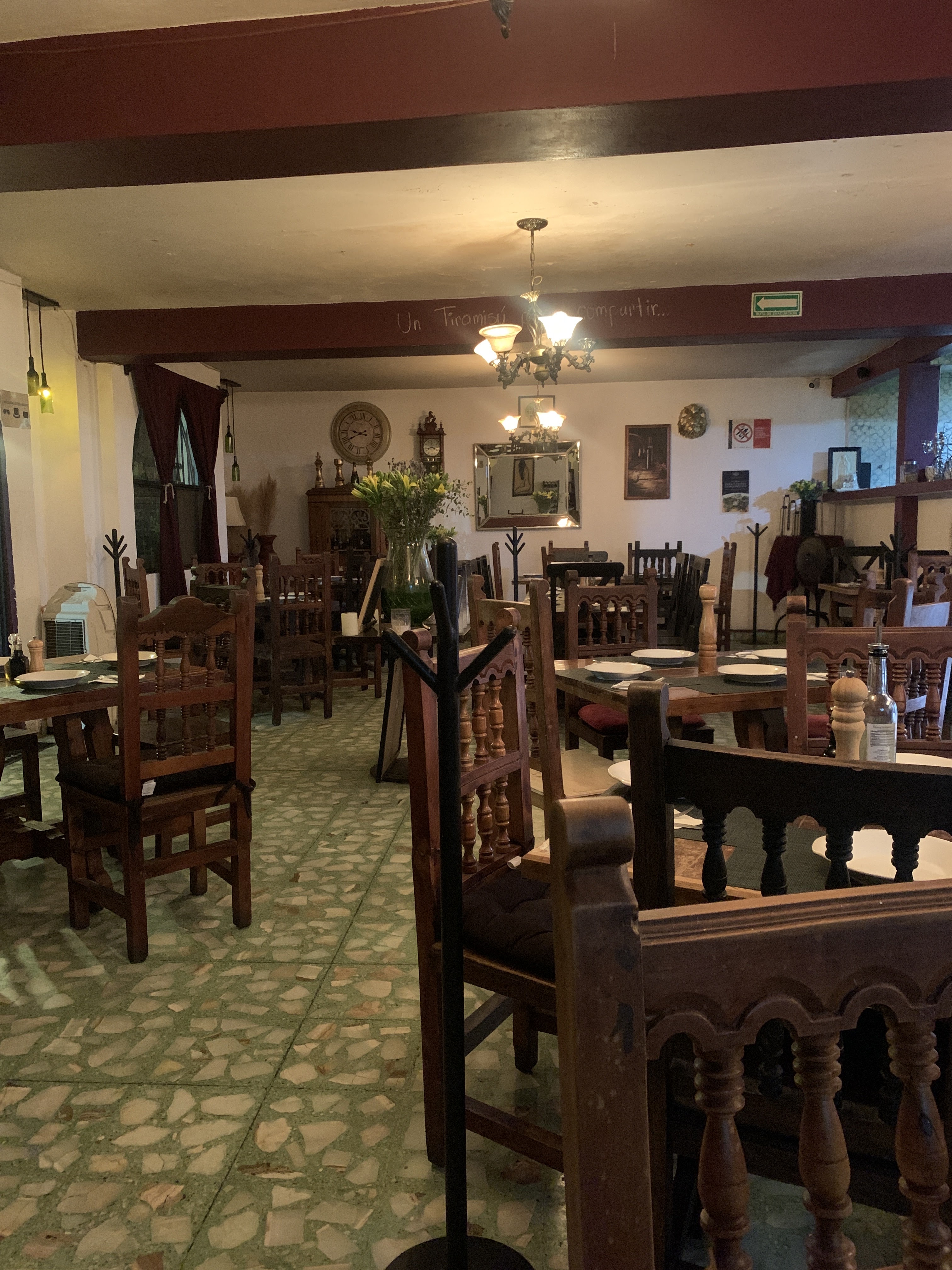 Los Candiles Restaurant image 3