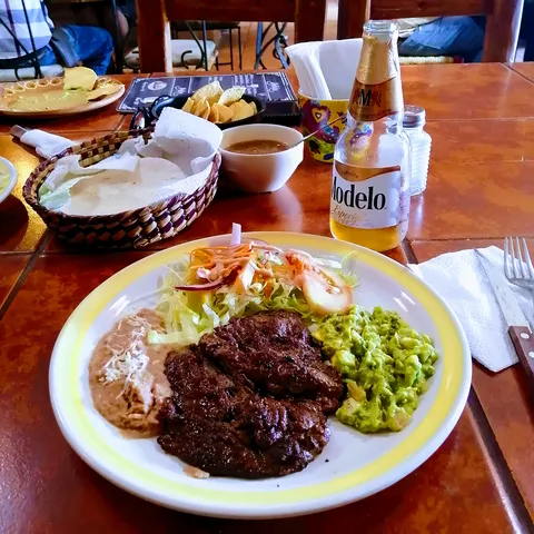 Cafè Chile Morron image 3