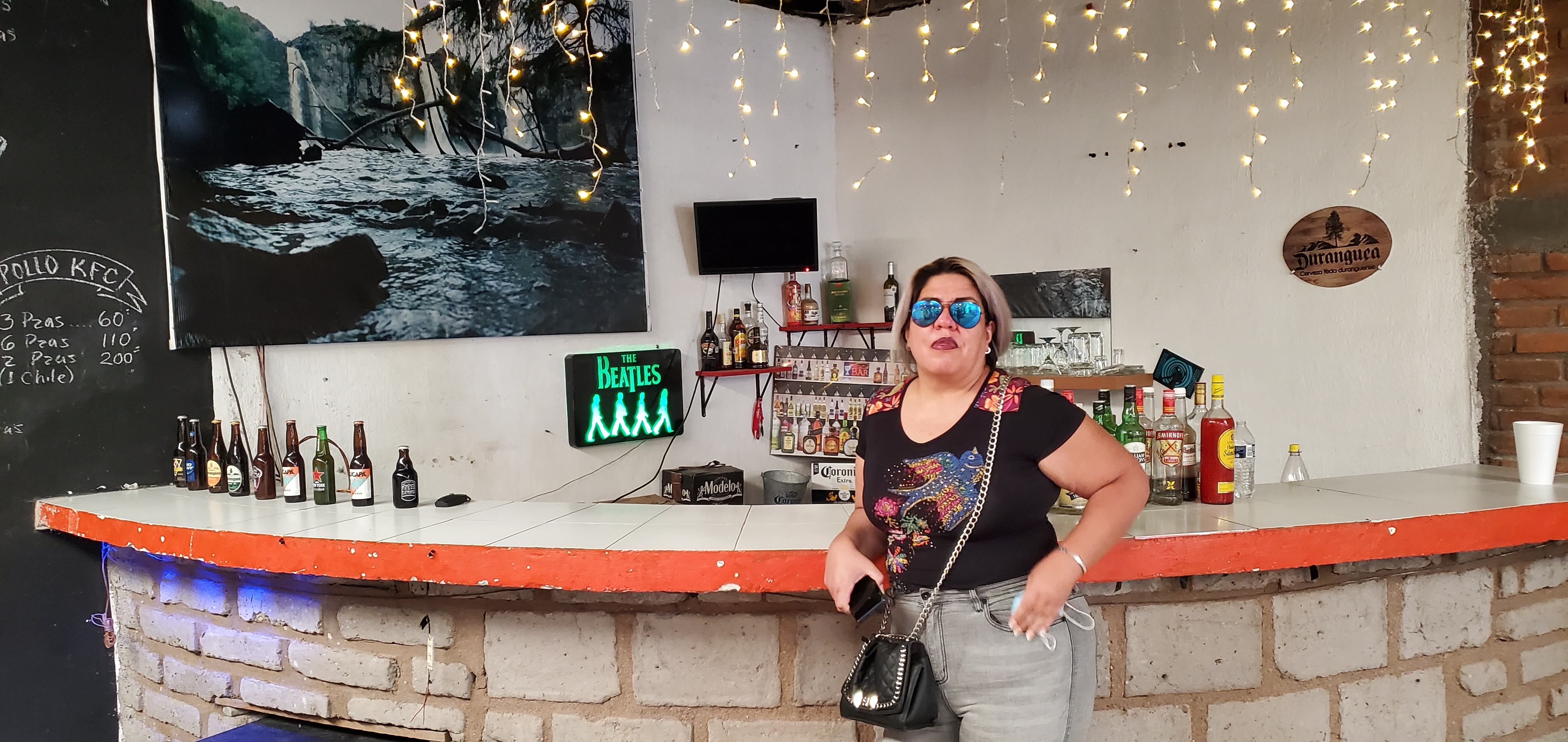 "Cortes y mariscos Maria Bonita" image 9