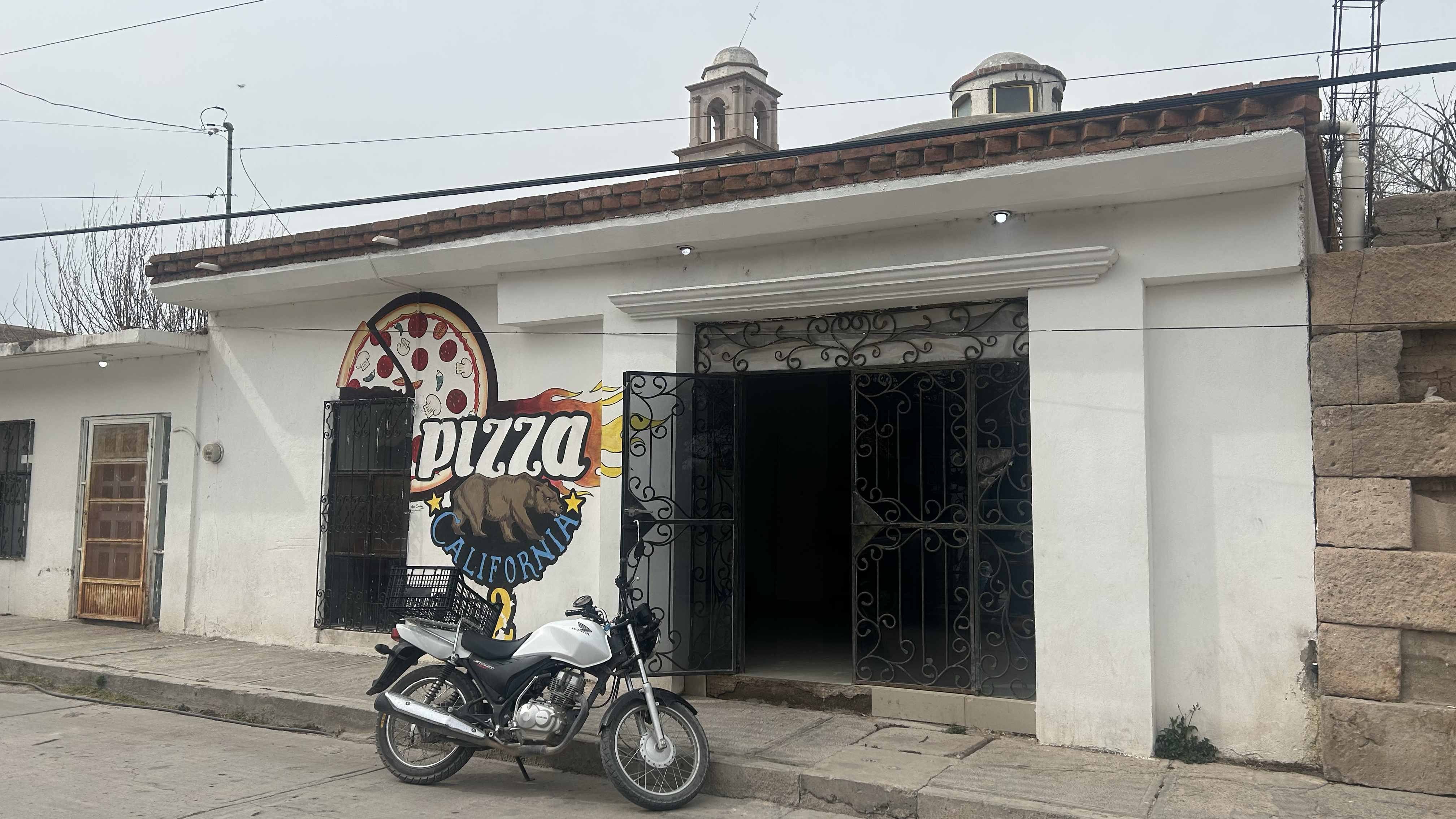 Pizza California image 2