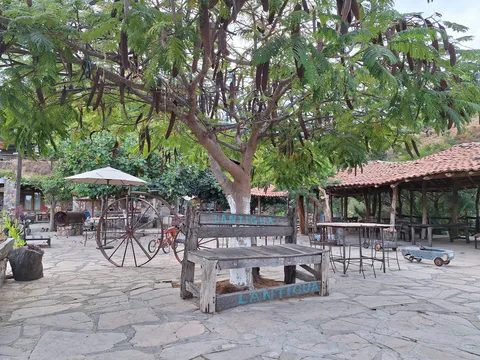 LA ANTIGUA RESTAURANT & ARTESANIAS image 2
