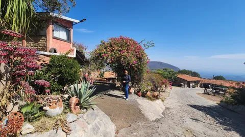 LA ANTIGUA RESTAURANT & ARTESANIAS image 6
