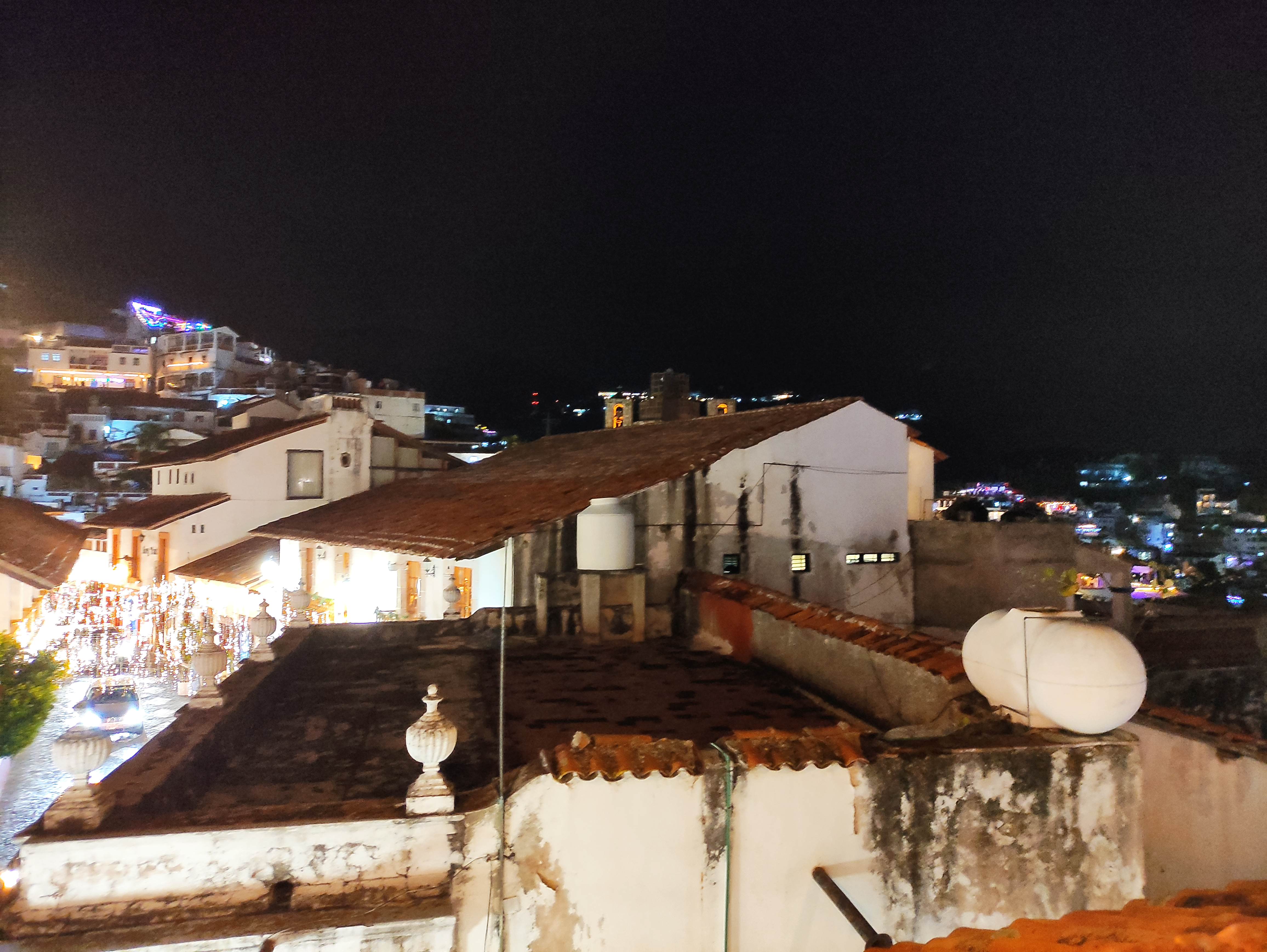 Aladino's​ Restaurante Bar Pizza image 5