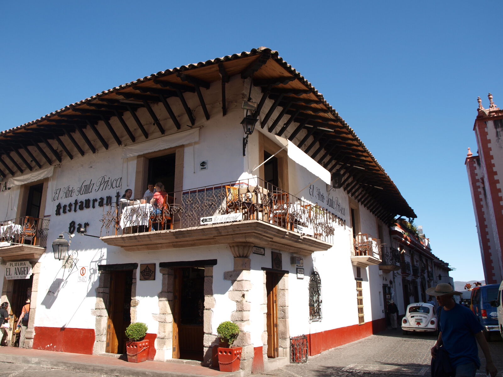 El Atrio image 6