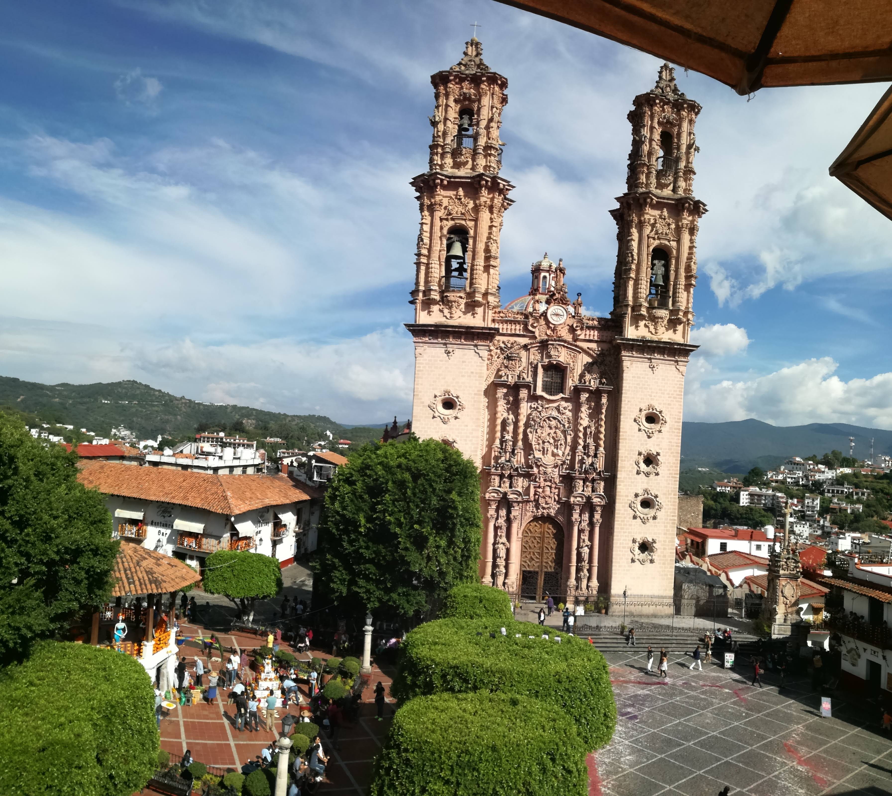 Central Café image 9