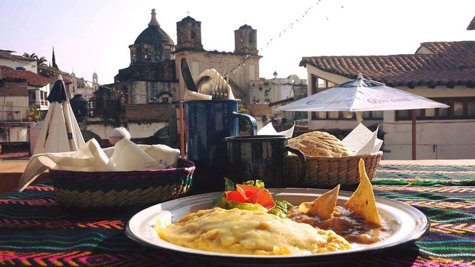 Central Café image 10