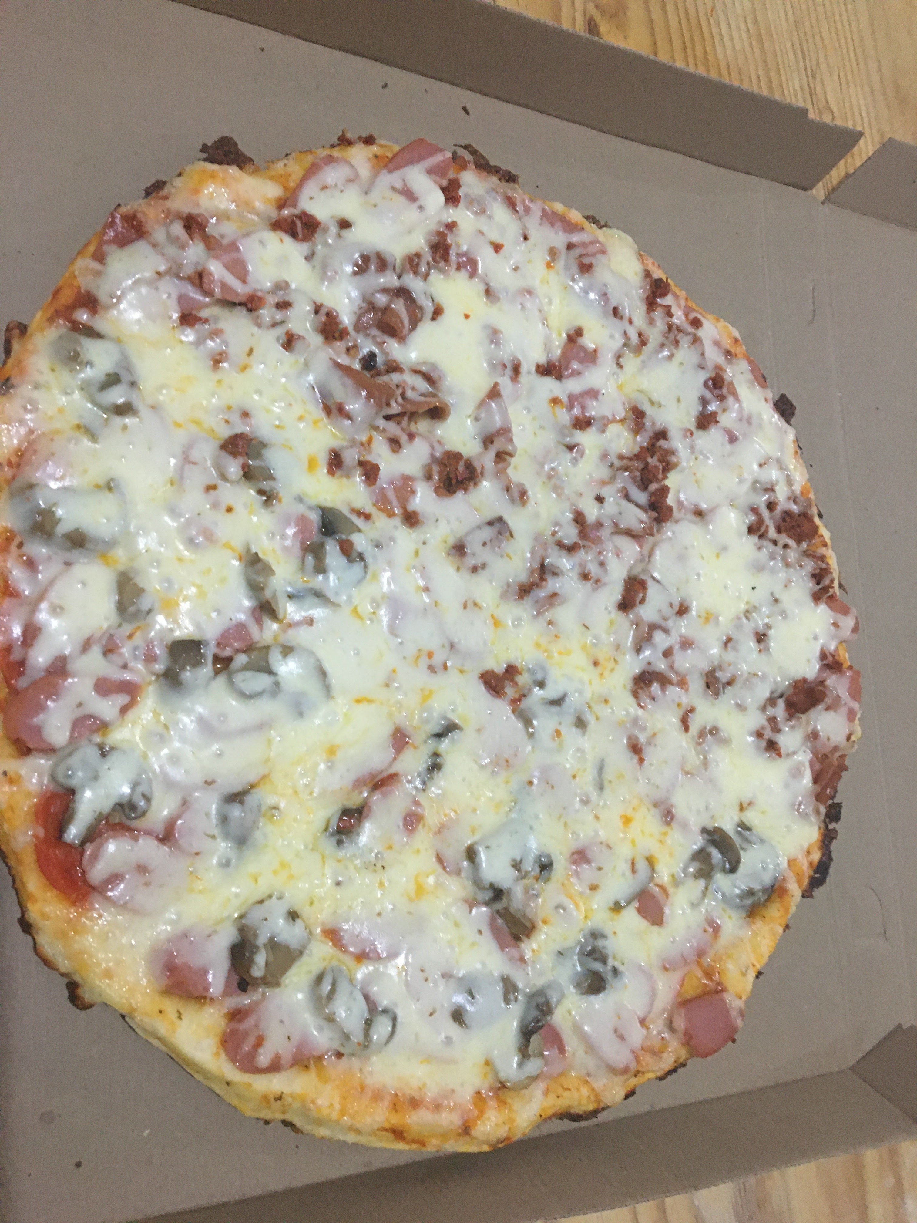 Yara's Pizza -Restaurant image 1