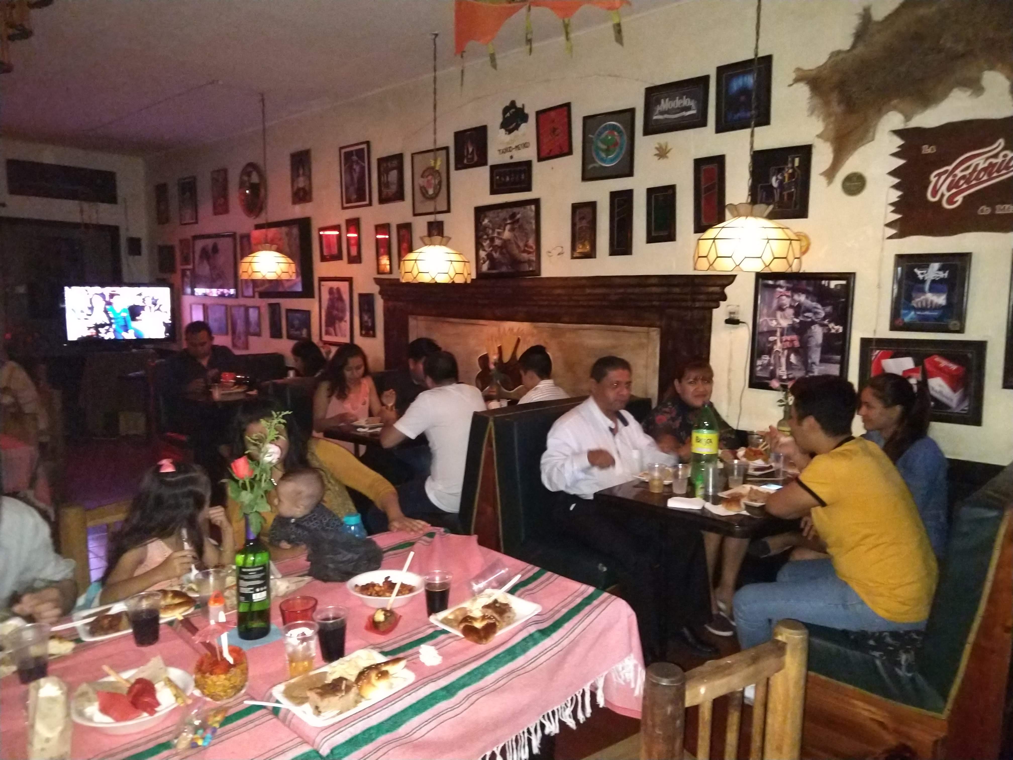 El Mesón De Las Ranas image 6