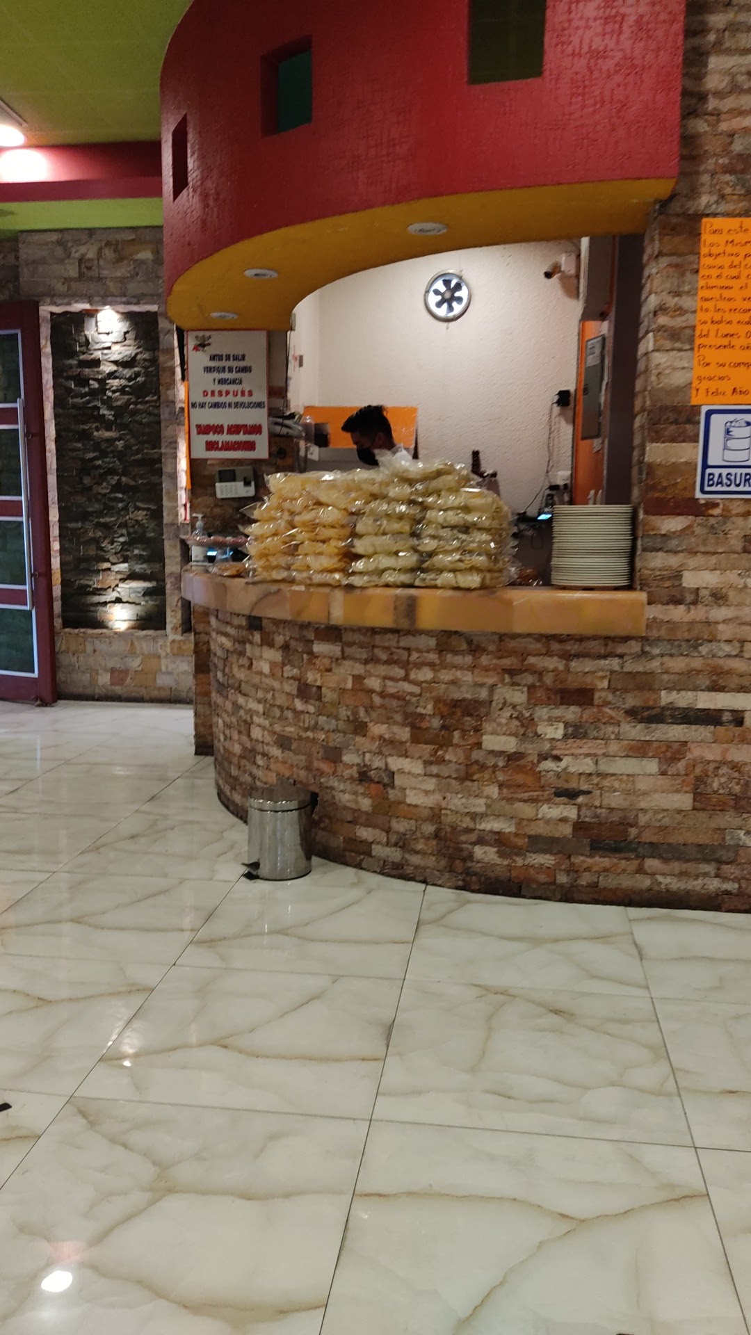 Pollos asados al carbón "Los Mismos" image 9