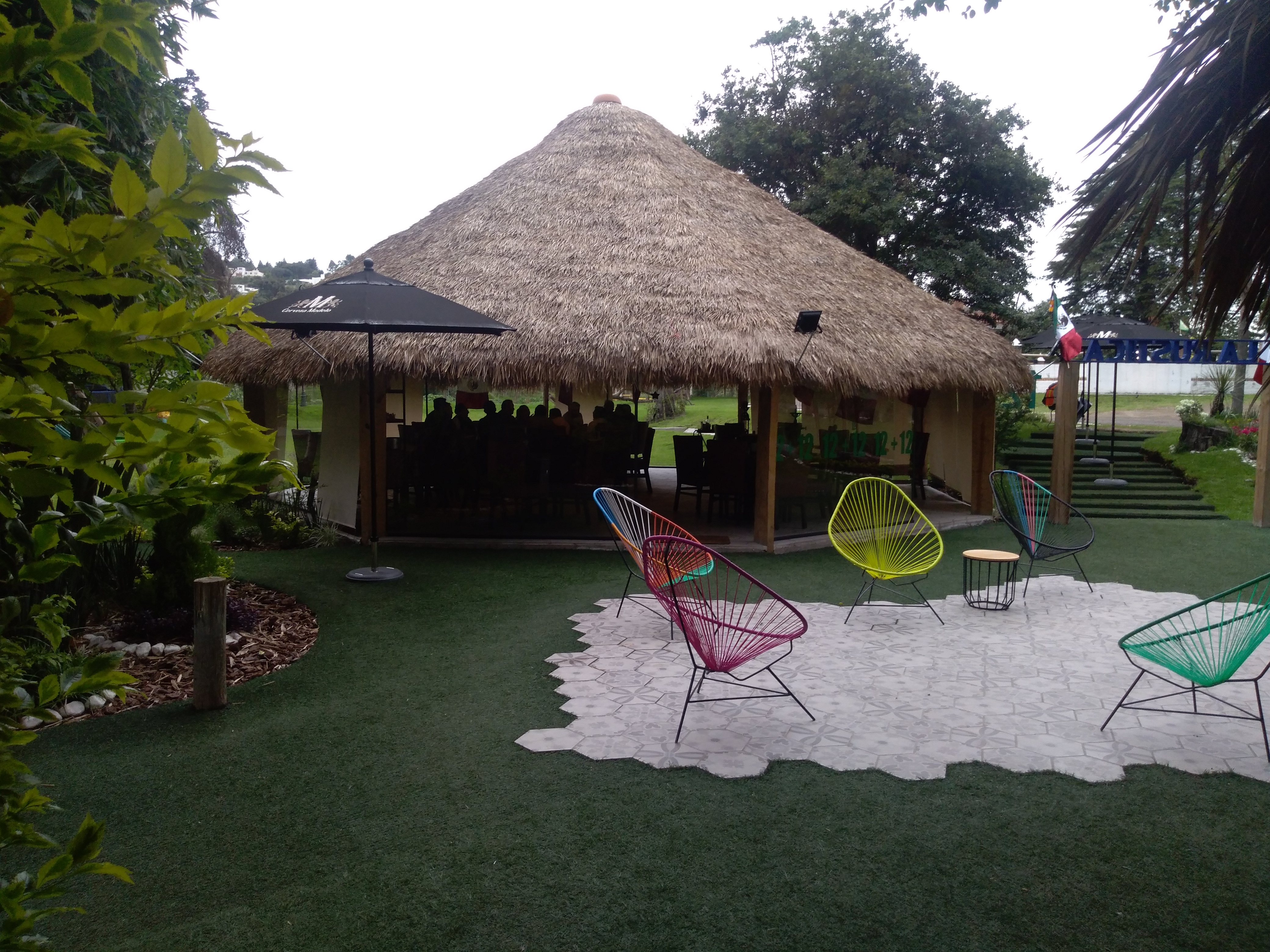 Restaurante 12 + 12 image 1