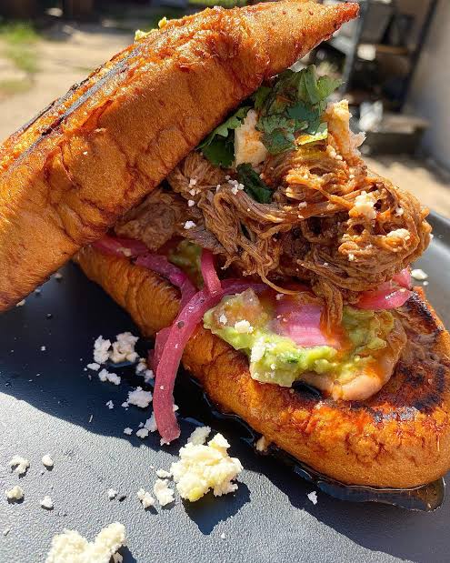 La Esquinita Tacos y Mas image 2