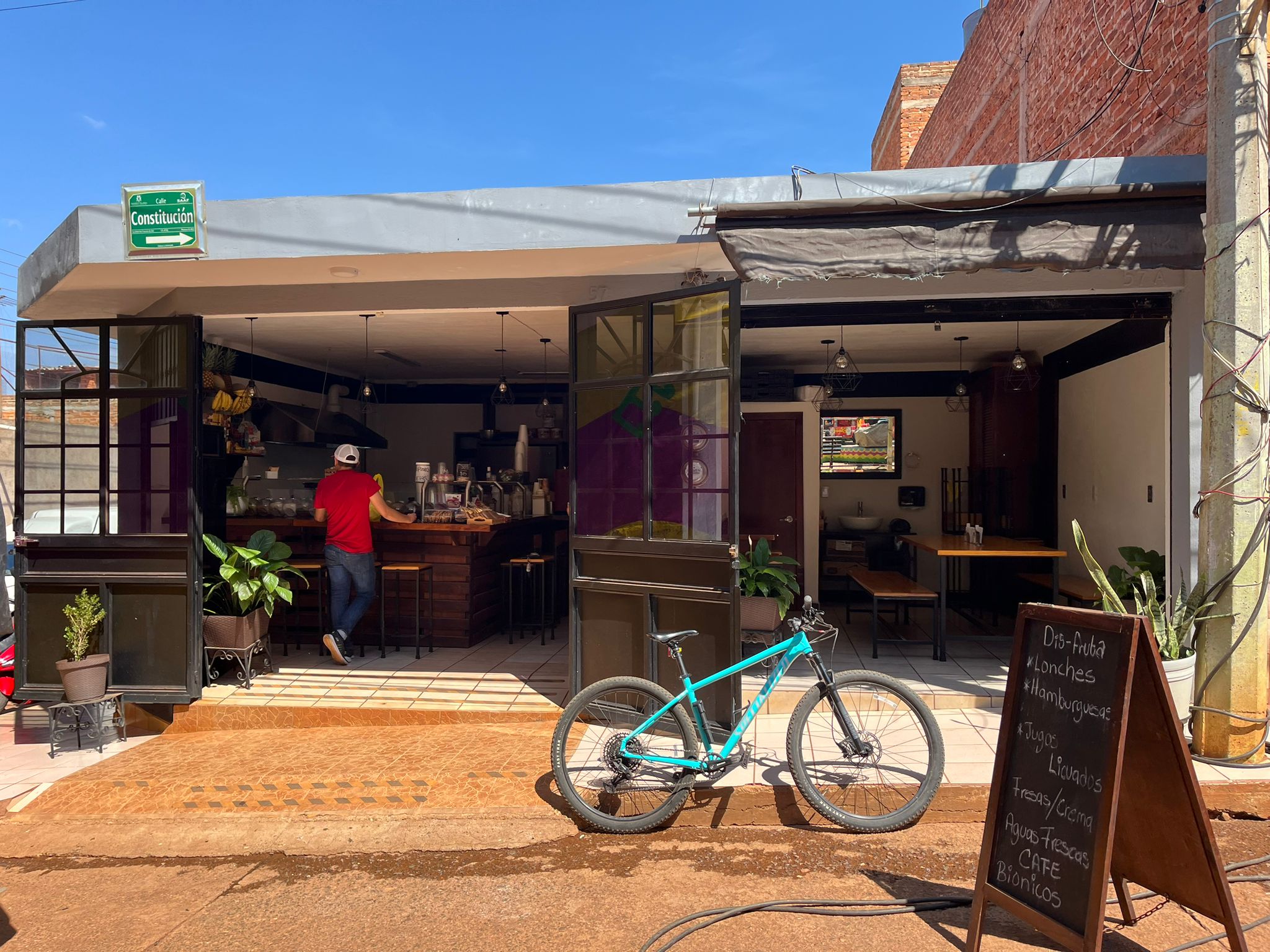 DIS - FRUTA Brunch & Snack image 3