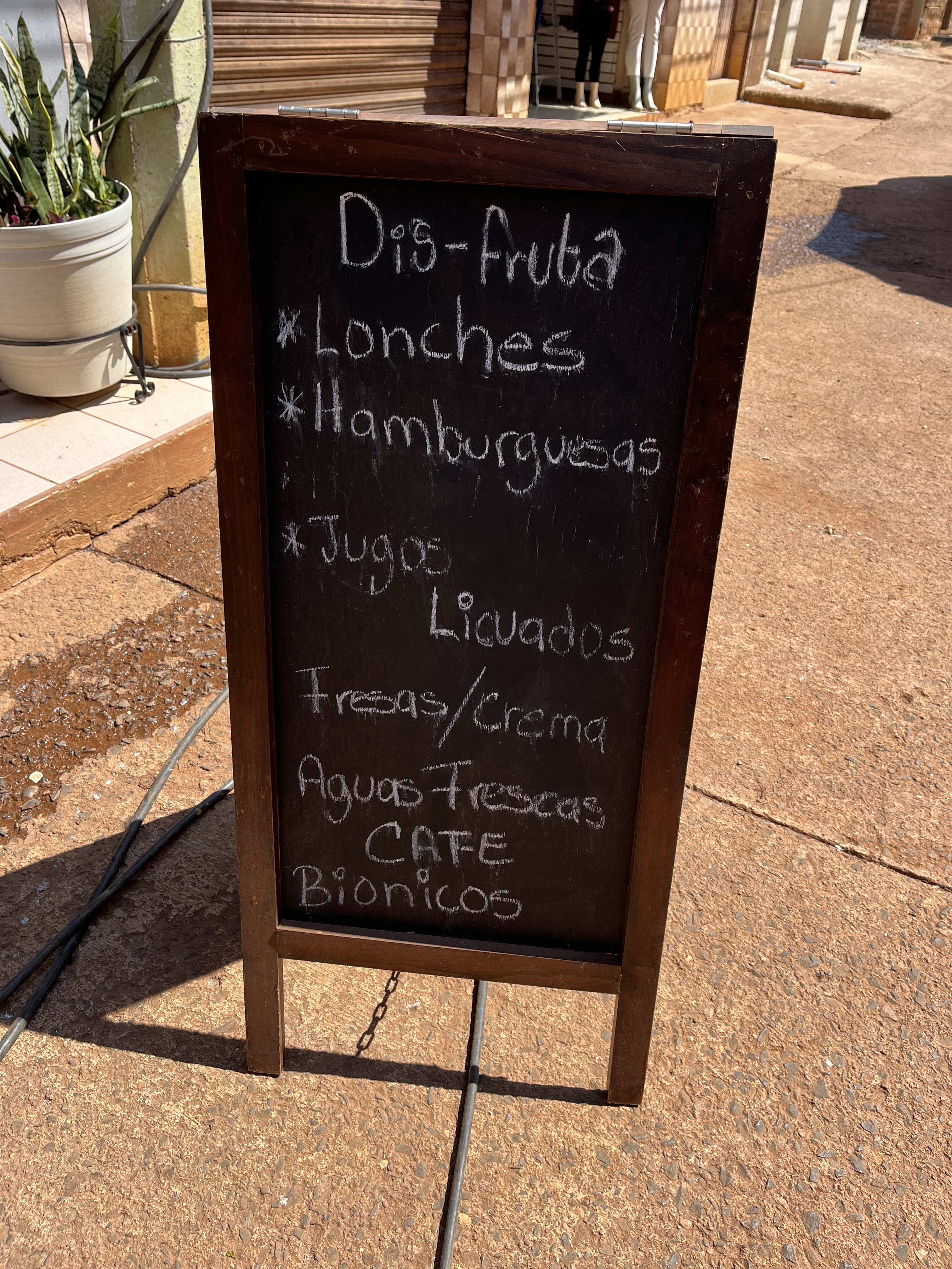 DIS - FRUTA Brunch & Snack image 10