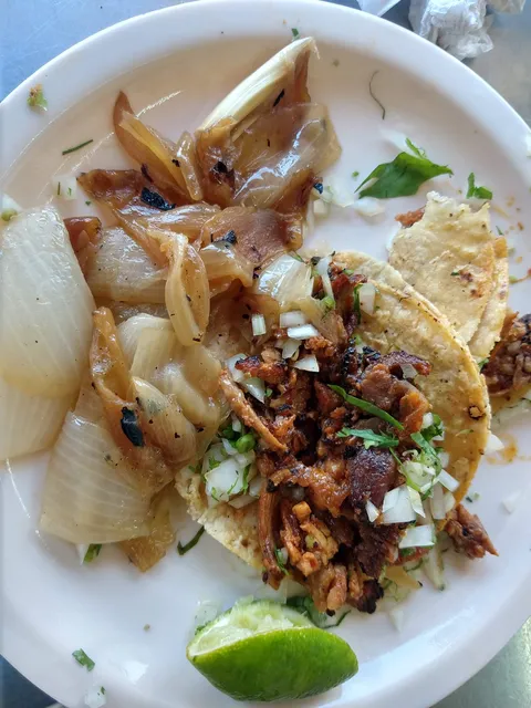 Taquería Los Cuñados image 2