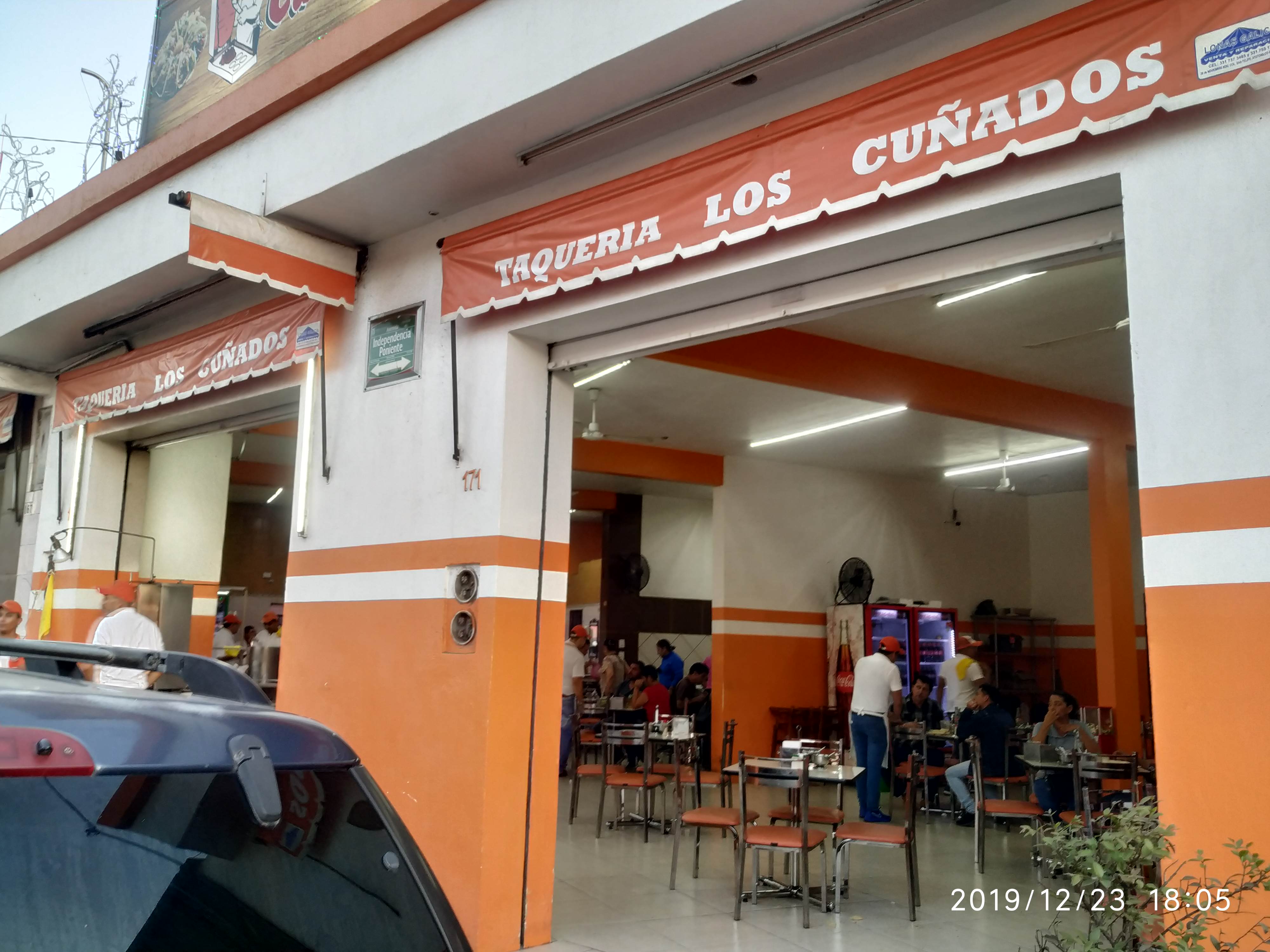 Taquería Los Cuñados image 1