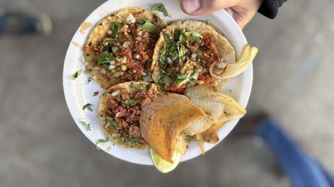 Taquería Los Cuñados image 2