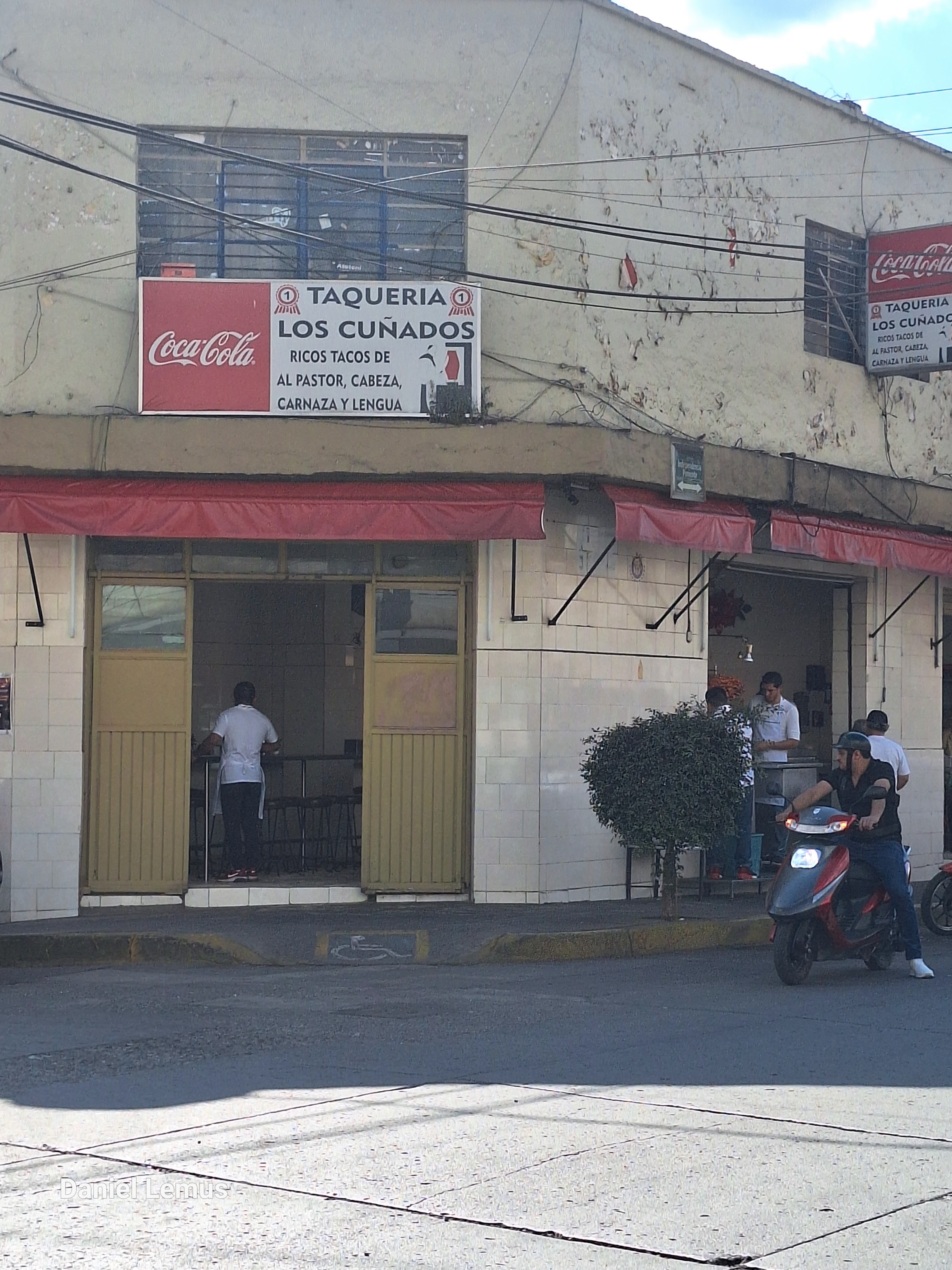 Taquería Los Cuñados image 7