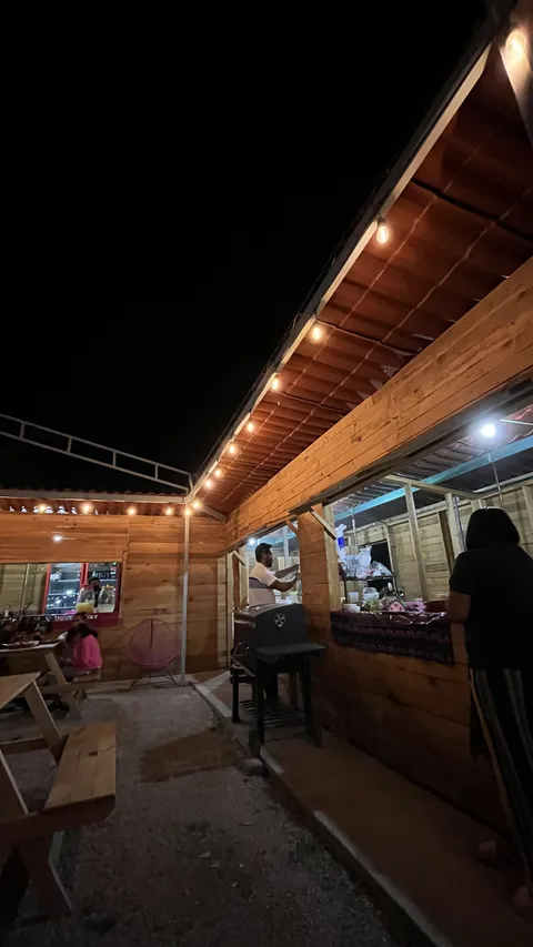 Mercado Gastronómico Las Flores image 4