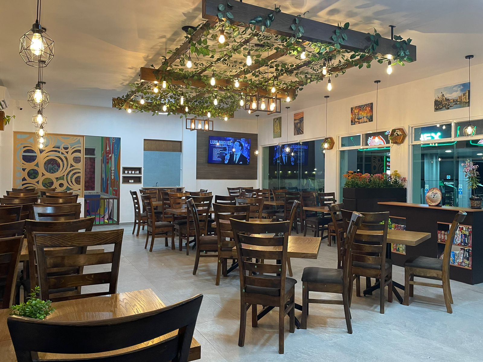 El Ventanal restaurant image 5