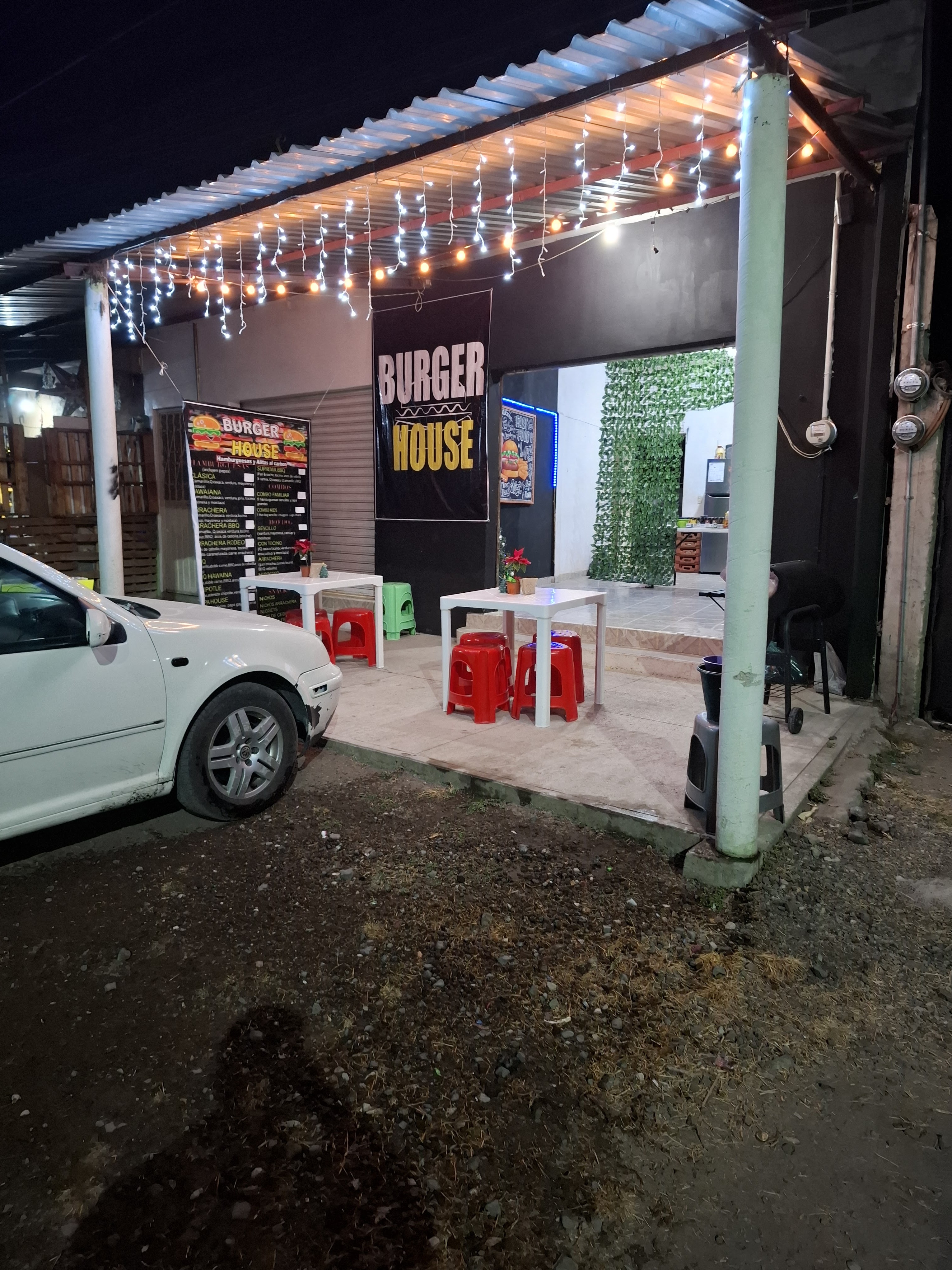 Burger HOUSE image 2