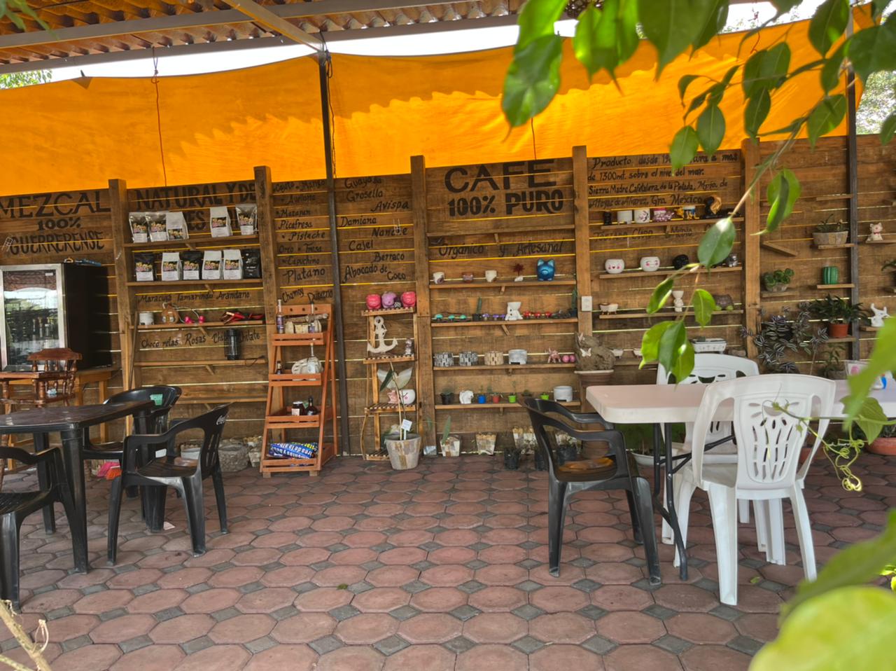 Restaurante La Rosita, Cecina de Yecapixtla, Alberca image 1