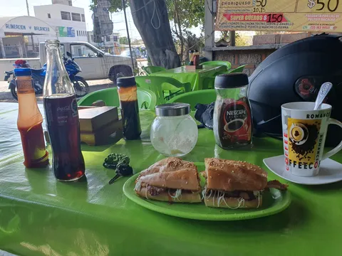 Tortas "Los Güeros" image 2