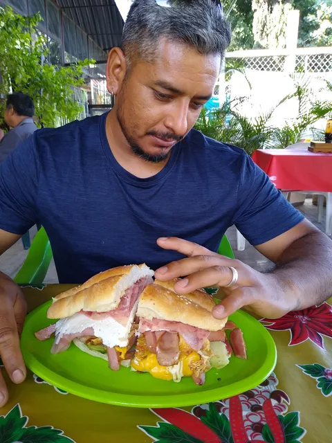 Tortas "Los Güeros" image 7