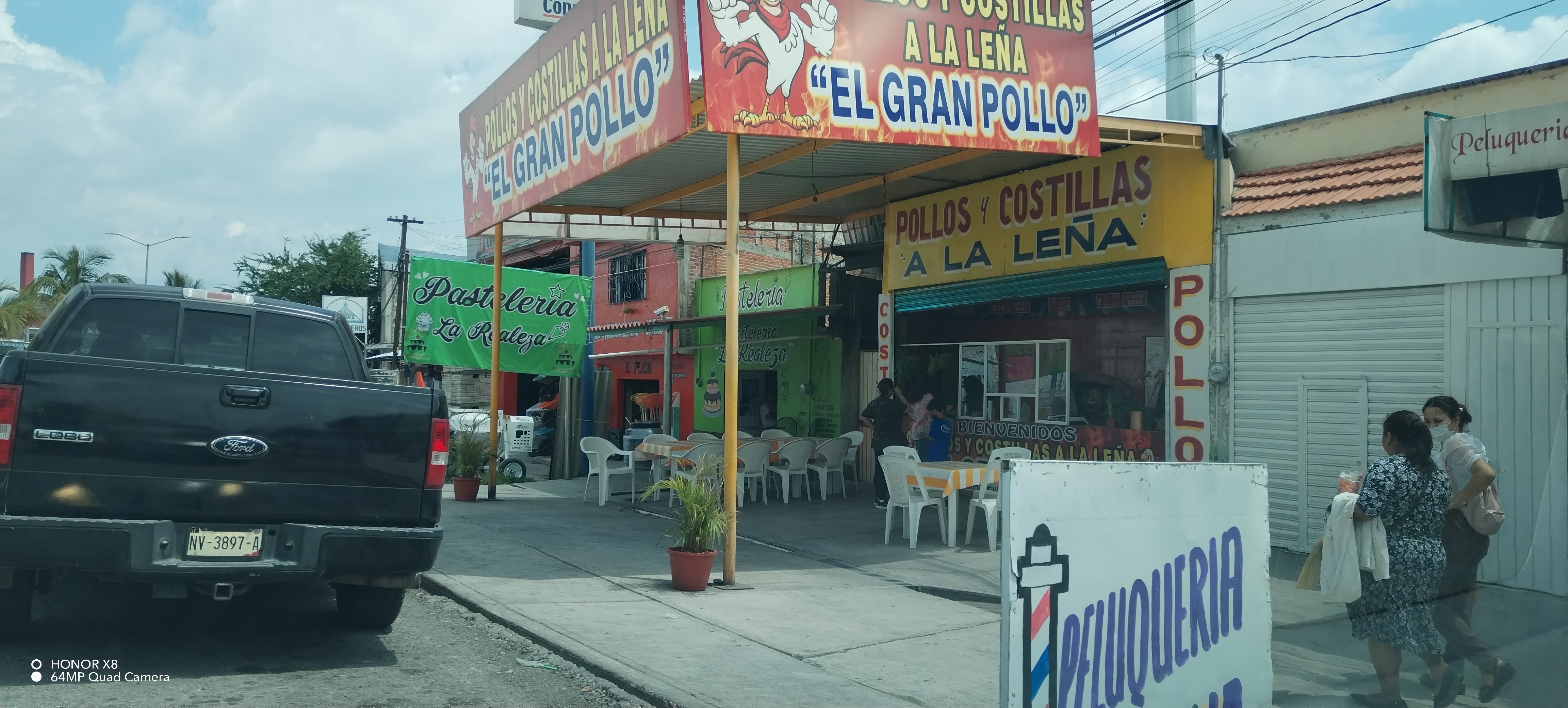 Pollos y Costillas a la Leña El Granero image 5